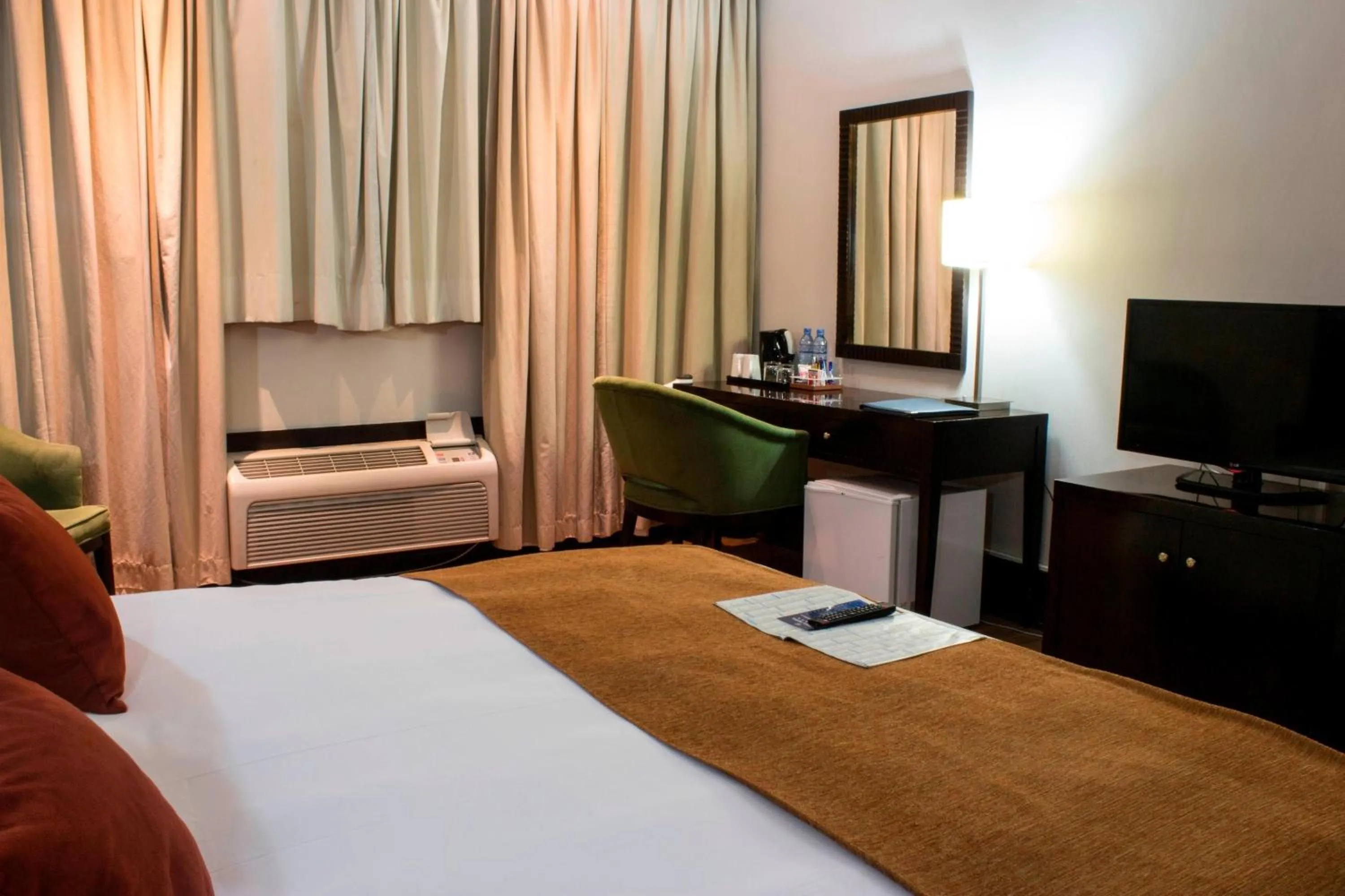 Photo of the whole room, Bed in Protea Hotel by Marriott Lusaka