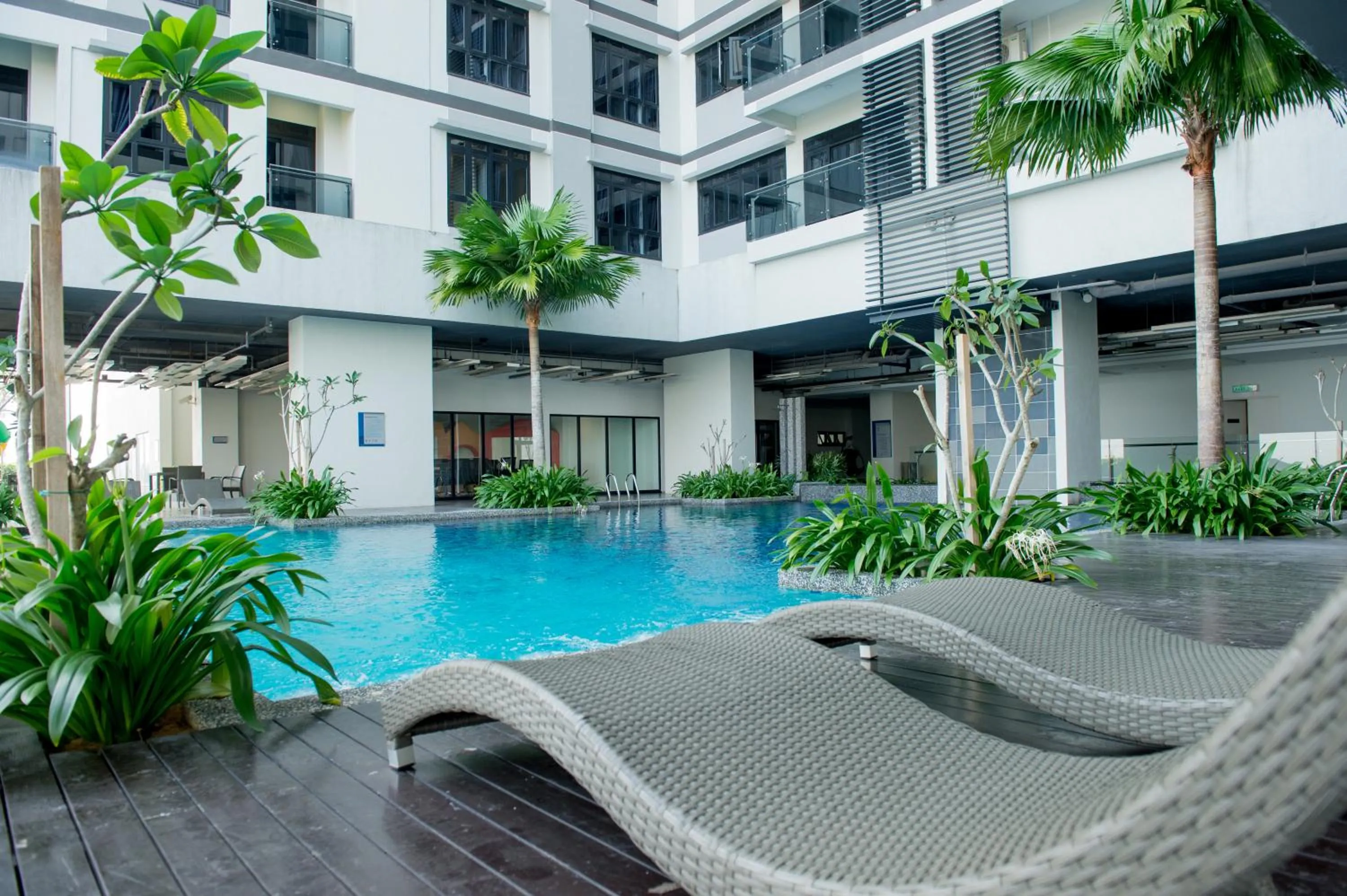 Swimming pool in Ezzyhome@Medini