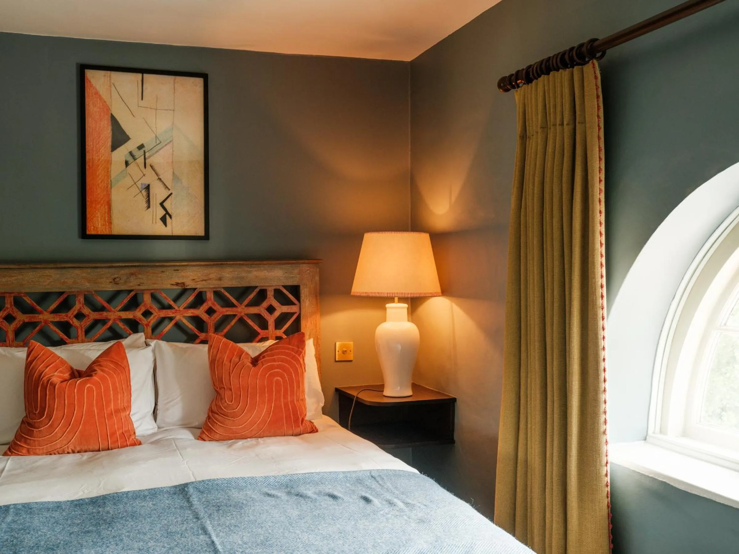 Bedroom, Bed in The Pembroke Arms