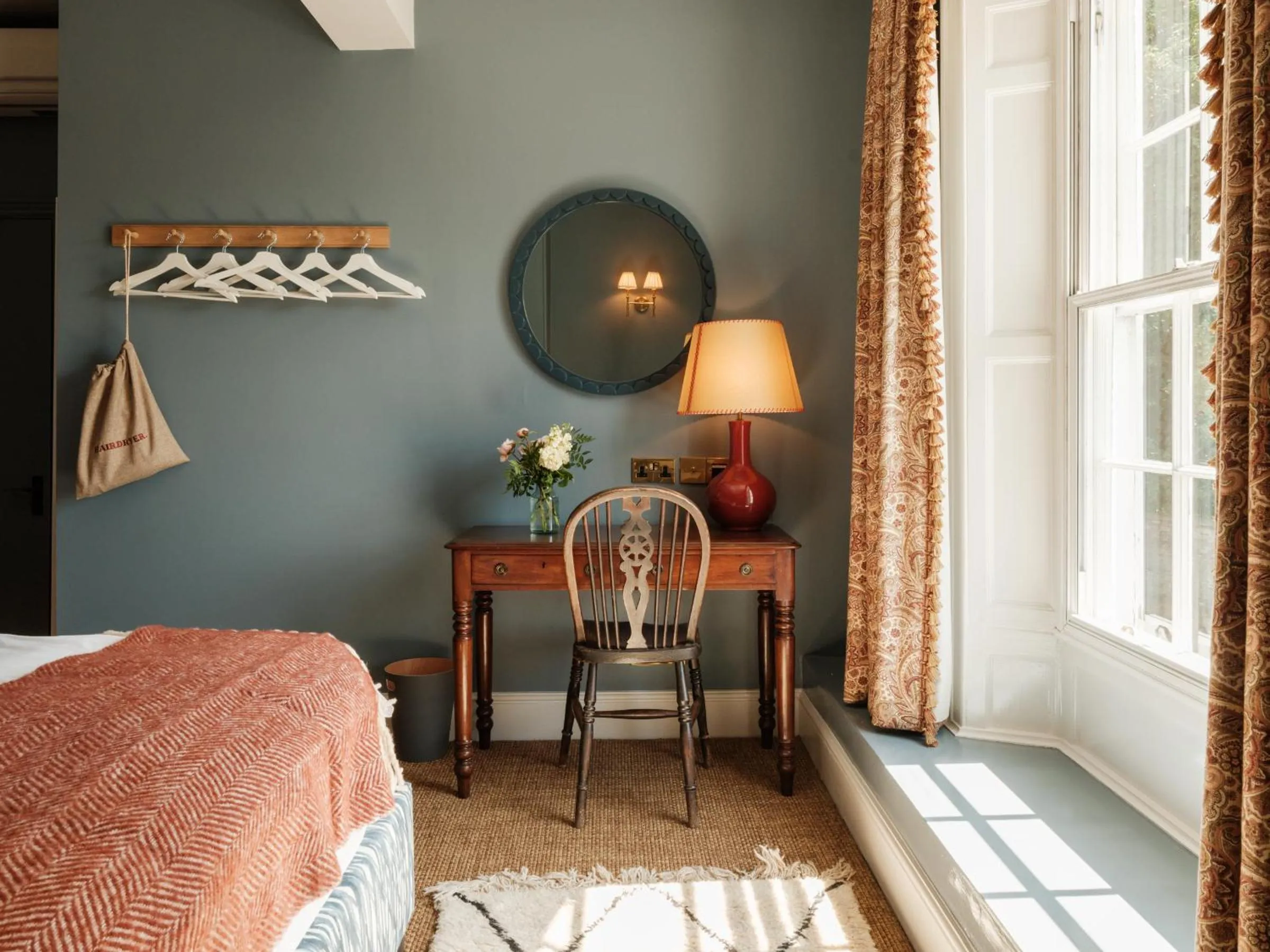 Bedroom, Bed in The Pembroke Arms