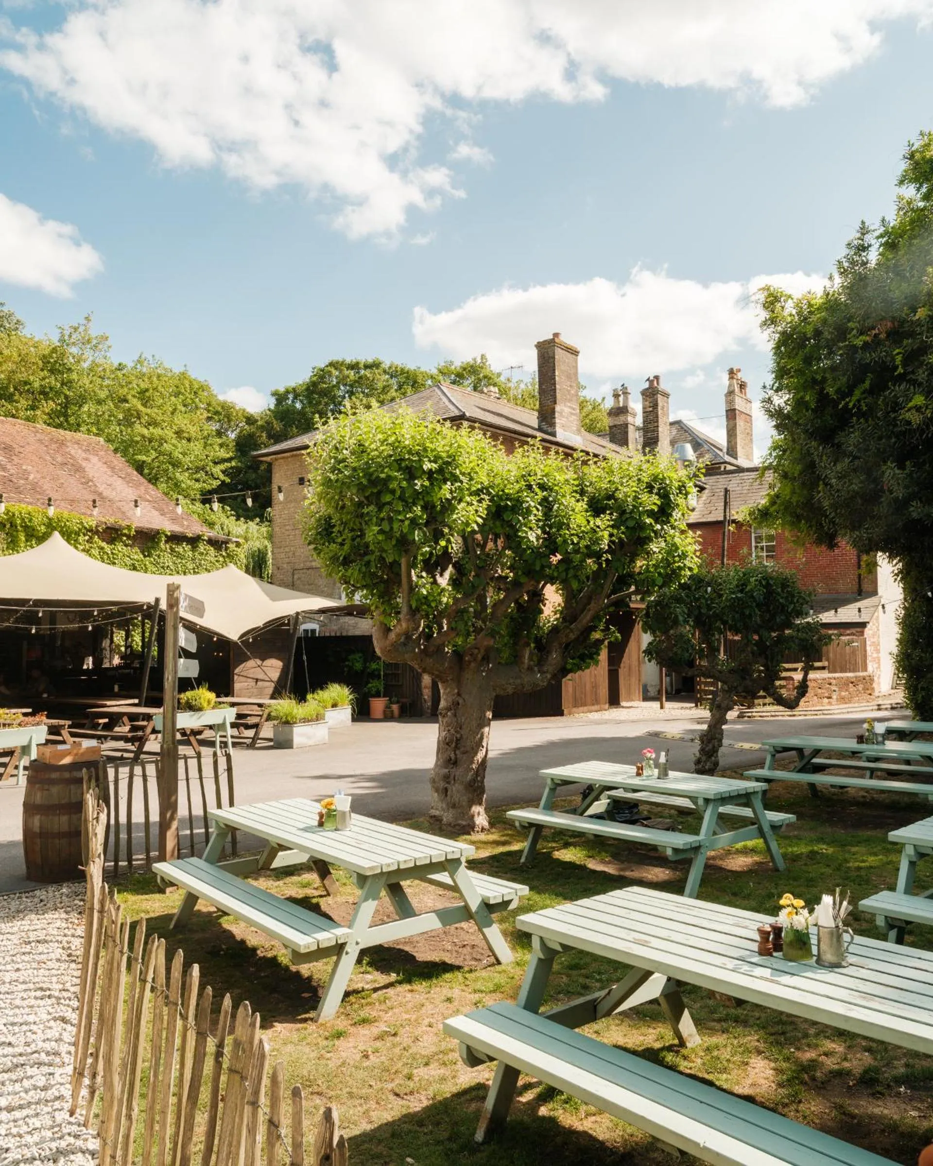 Property building in The Pembroke Arms