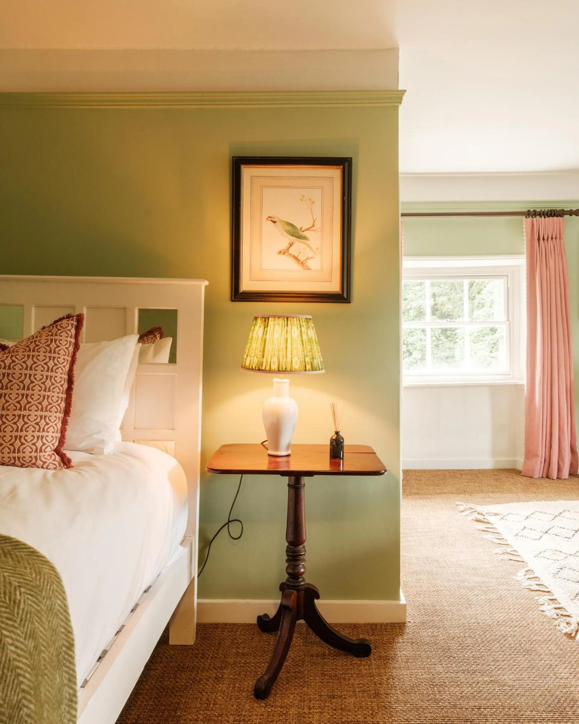 Bedroom, Bed in The Pembroke Arms