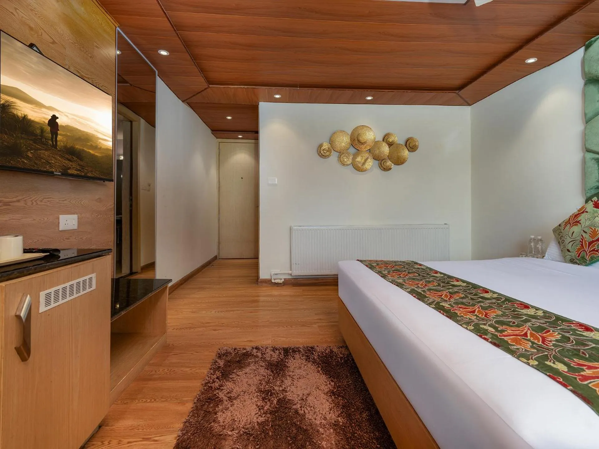 Photo of the whole room, Bed in Hotel Pine Spring Gulmarg