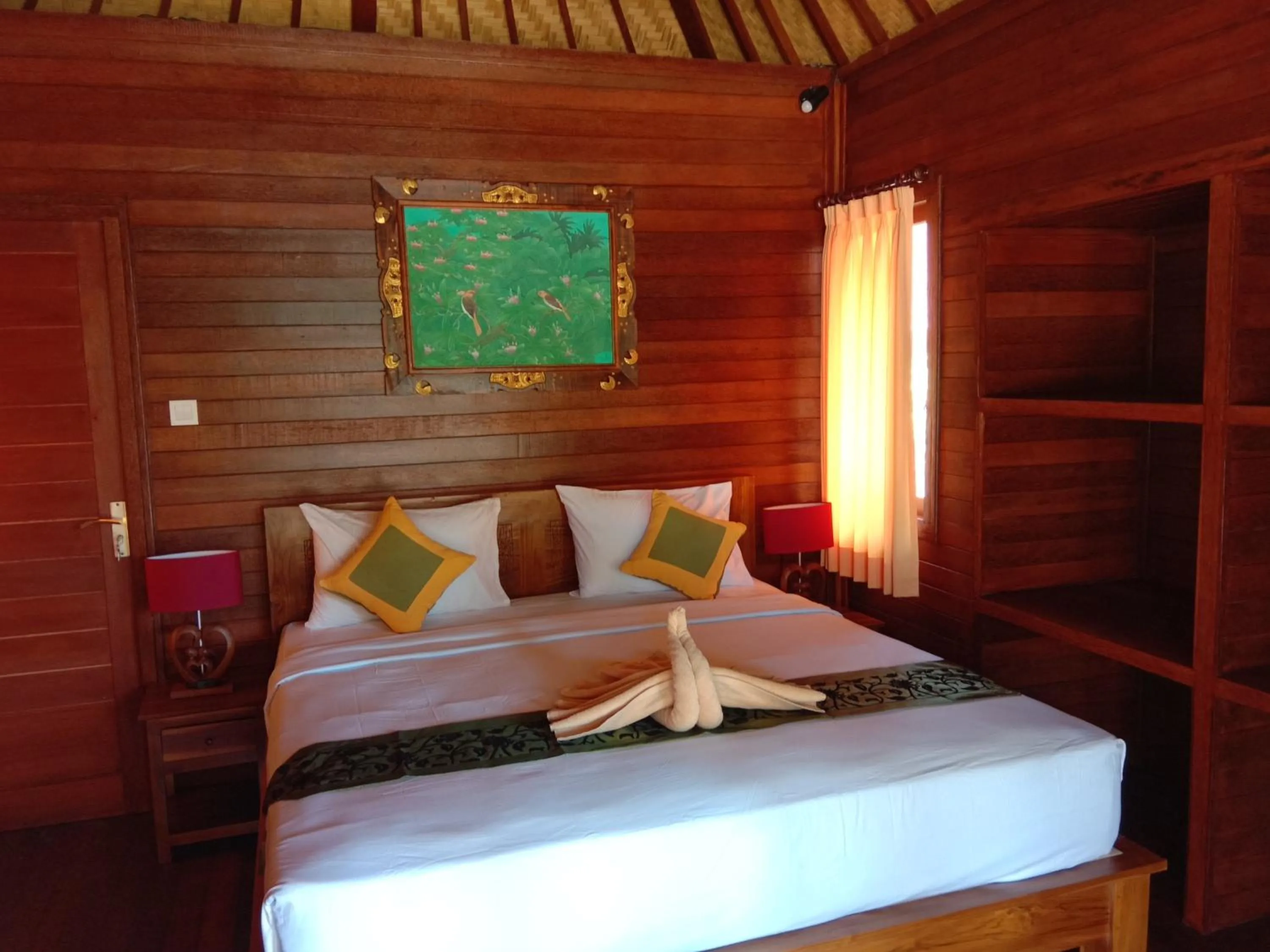 Bathroom, Bed in Svaha Nusa Guest House