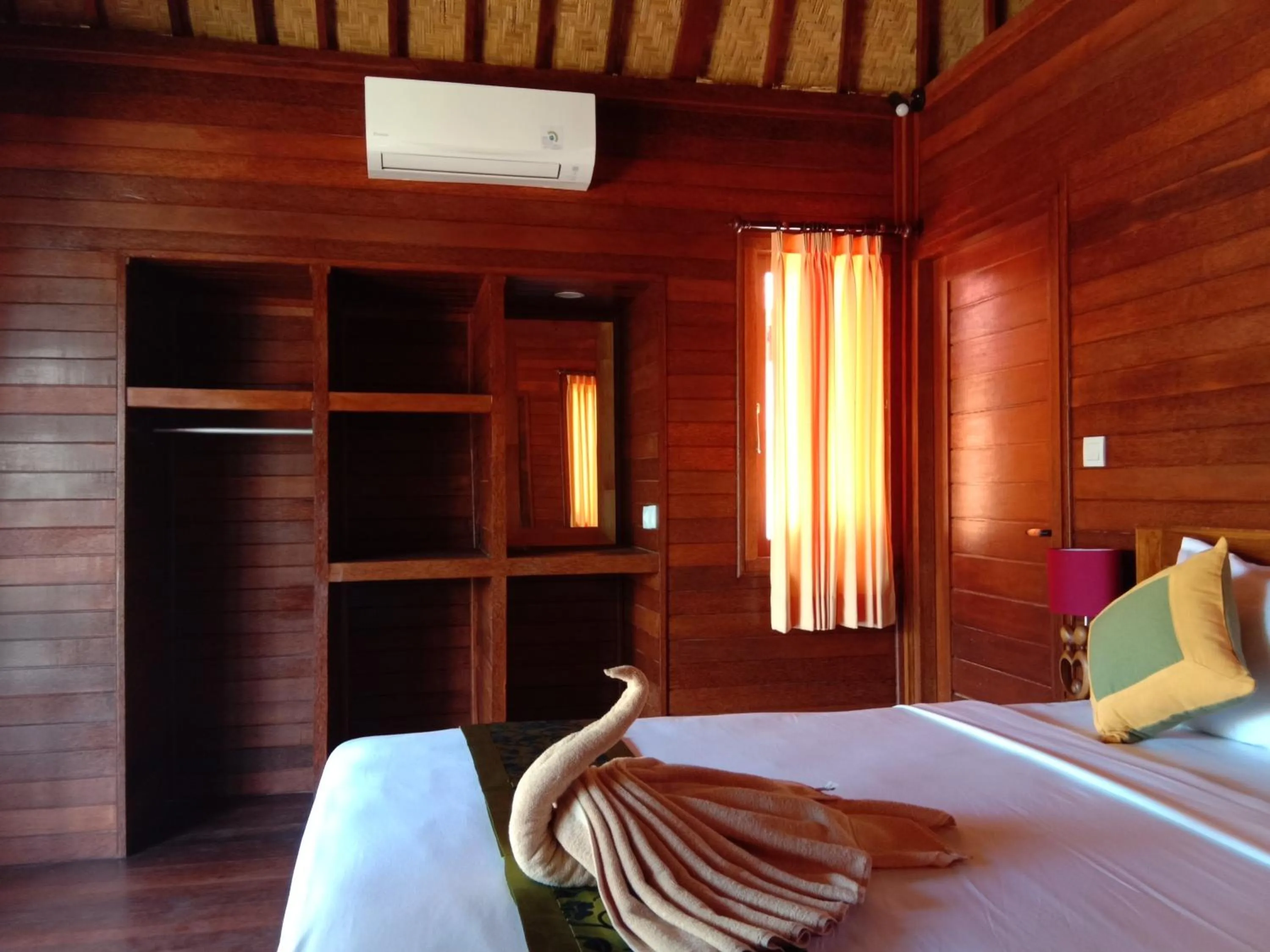 Bedroom, Bed in Svaha Nusa Guest House