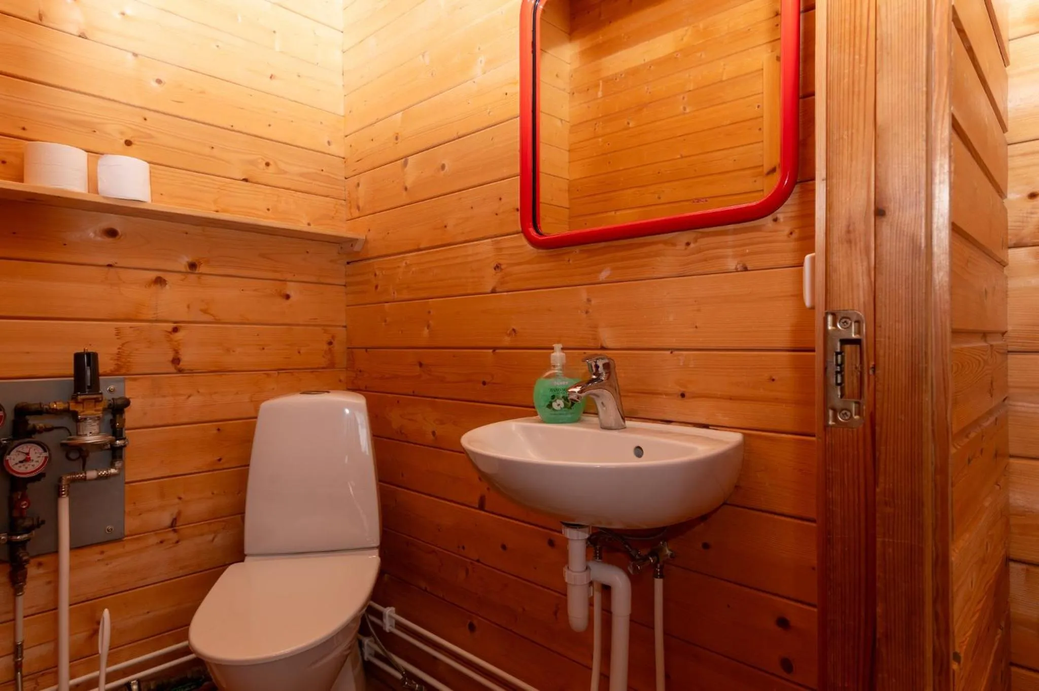 Bathroom in Gladheimar Cottages