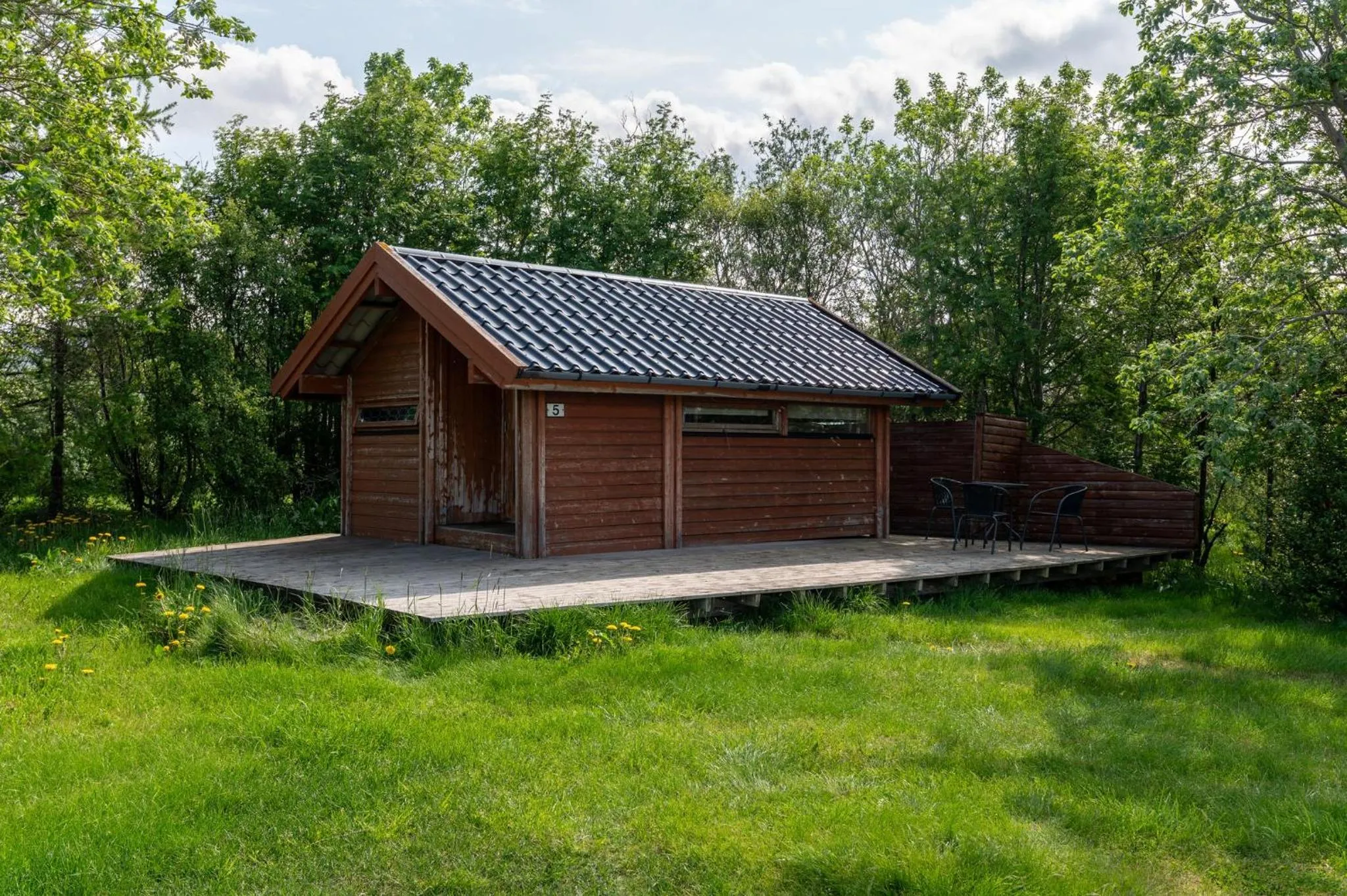 Property building in Gladheimar Cottages