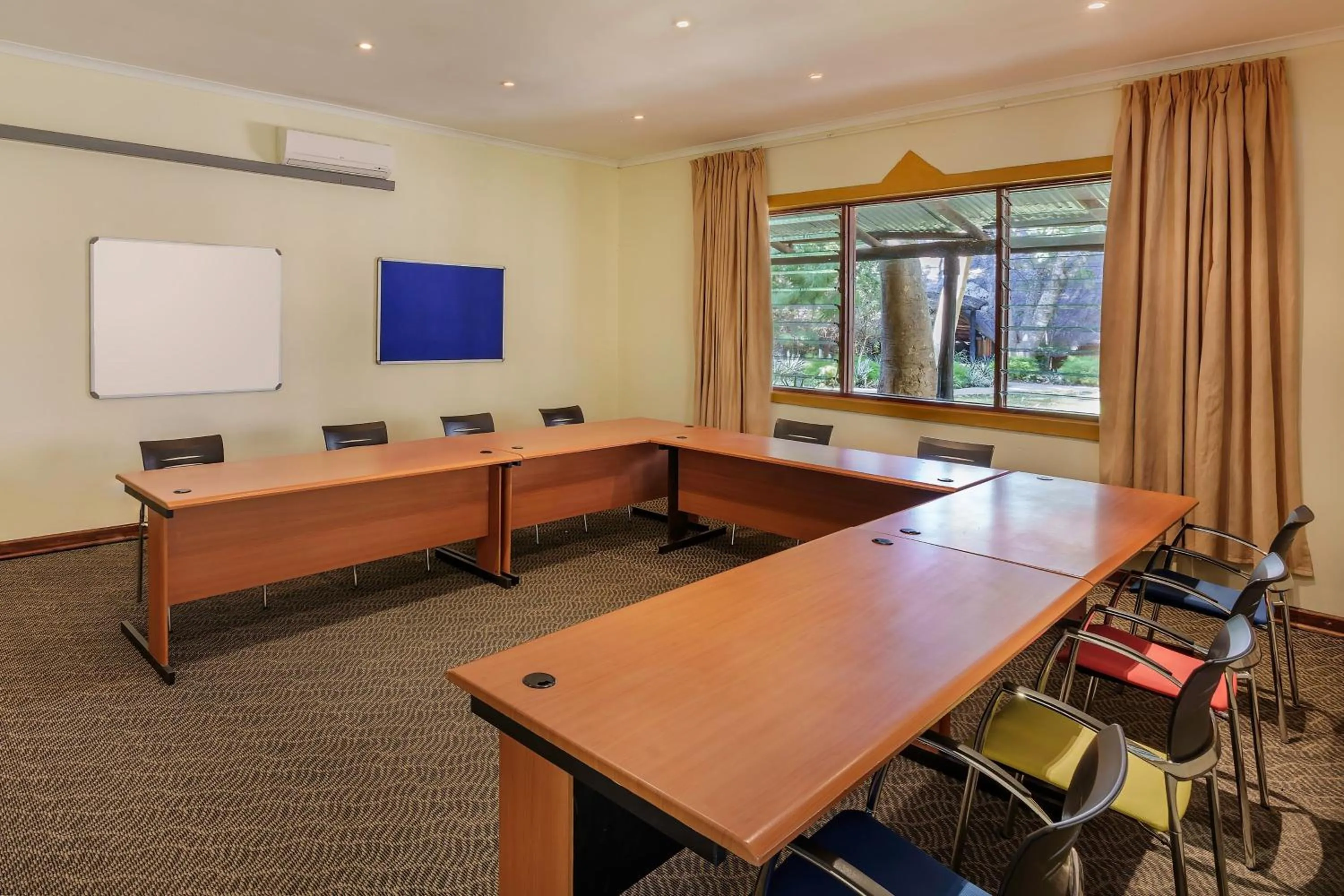 Meeting/conference room in Protea Hotel by Marriott Lusaka Safari Lodge