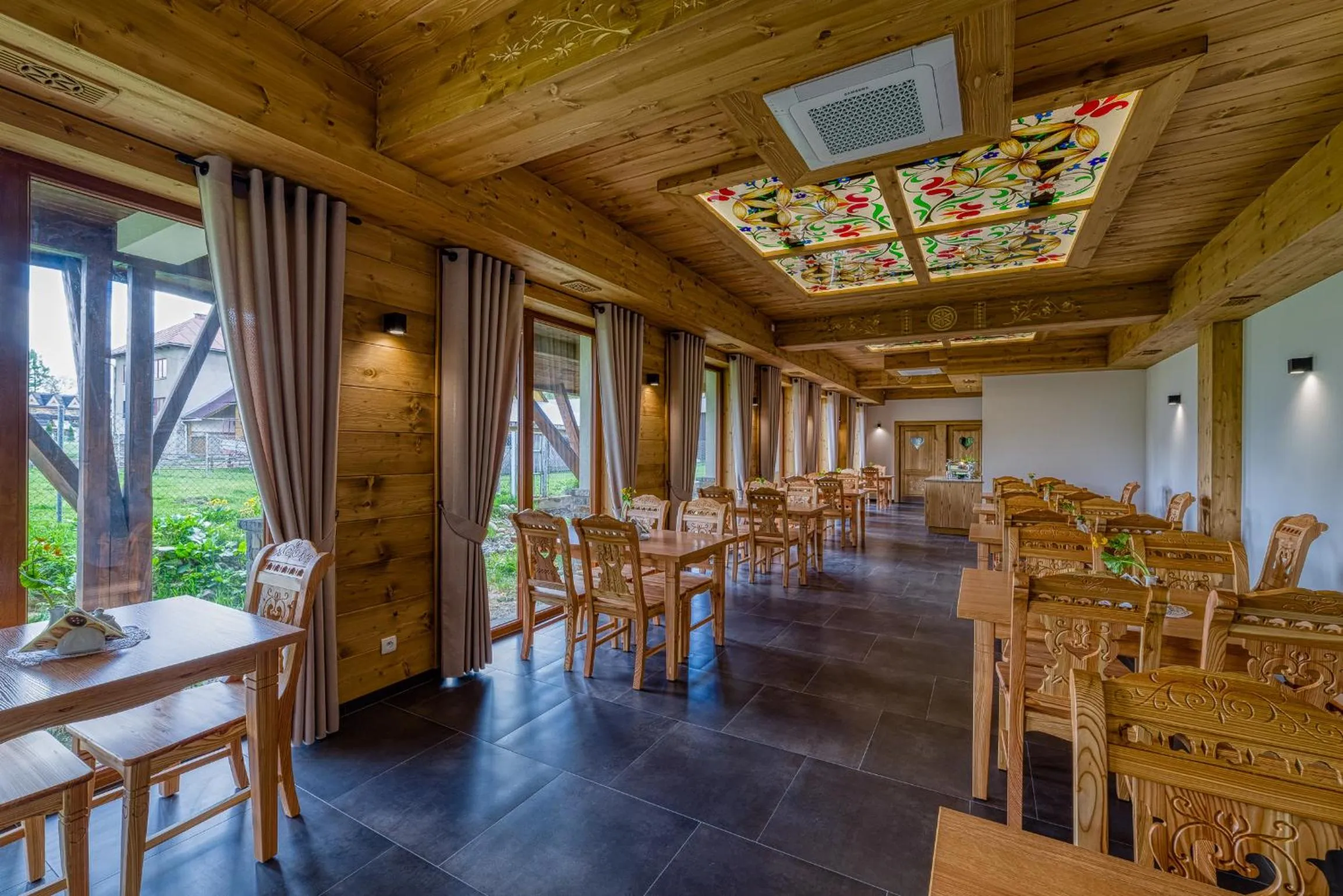 Restaurant/places to eat in Żelazne Wrota