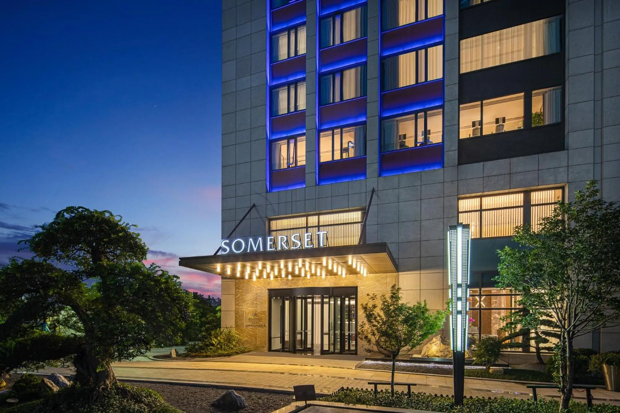 Facade/entrance in Somerset IOC Hangzhou