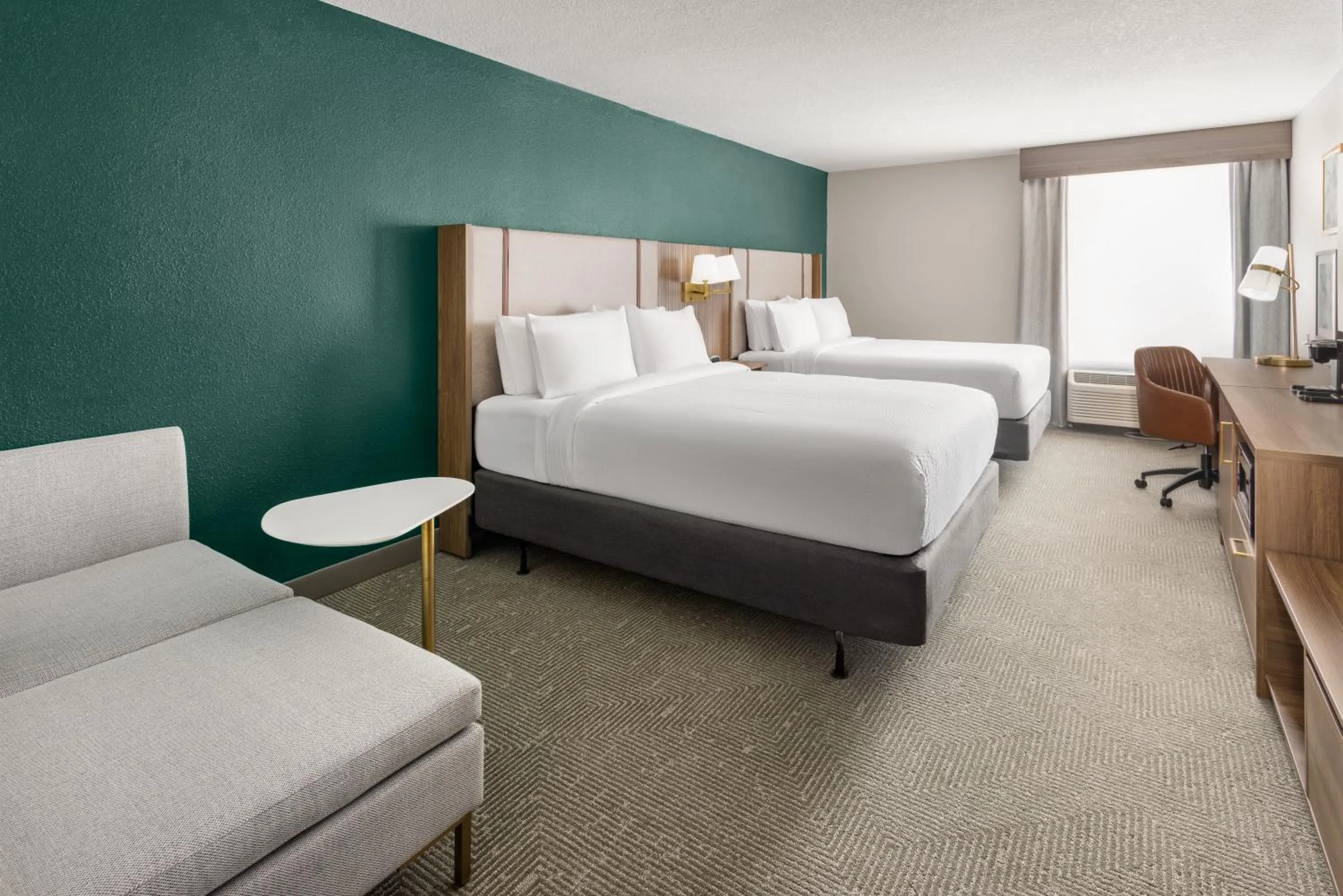 Bed in Holiday Inn & Suites Columbia NE - Ft Jackson Area by IHG