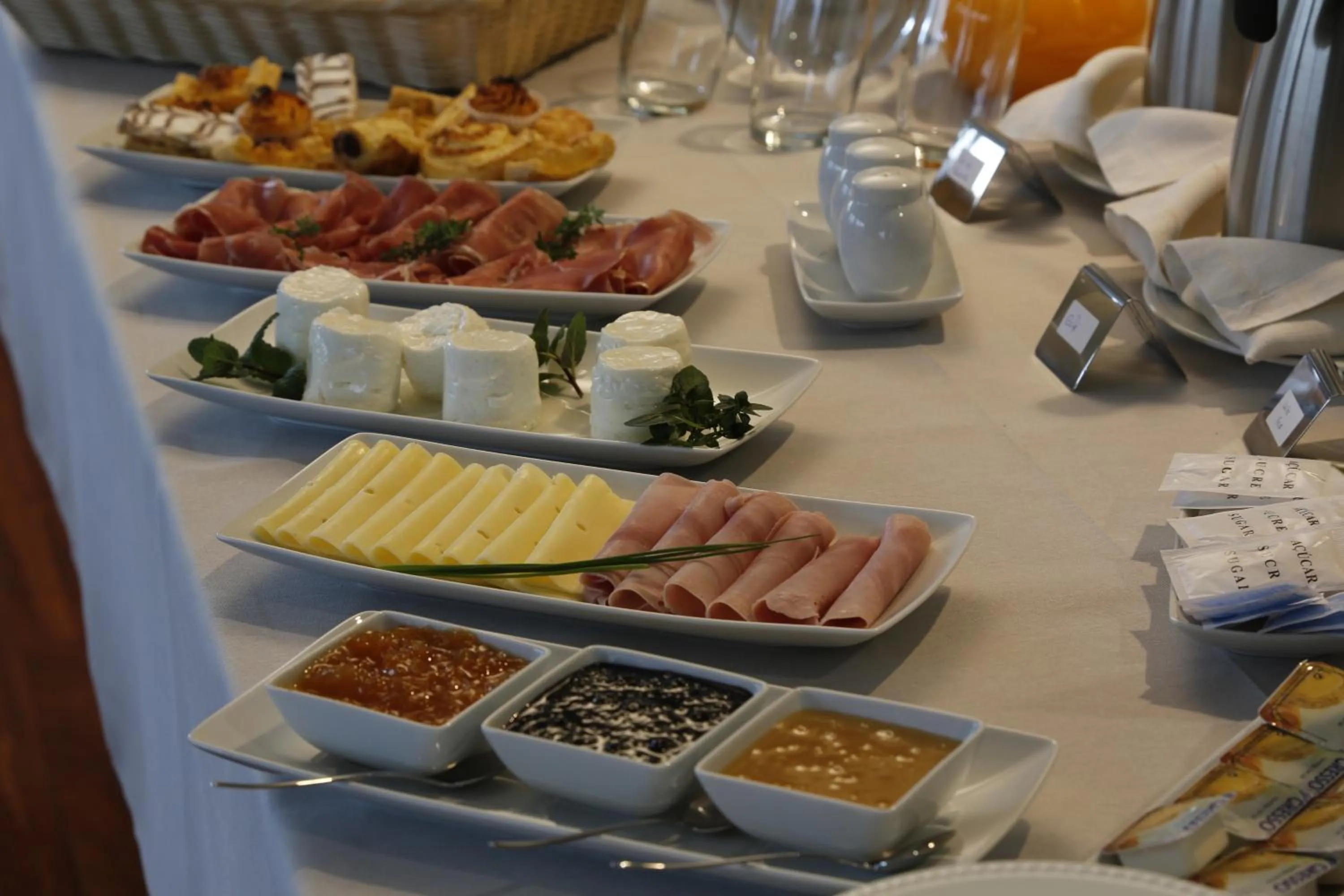 Food in LBV House Hotel