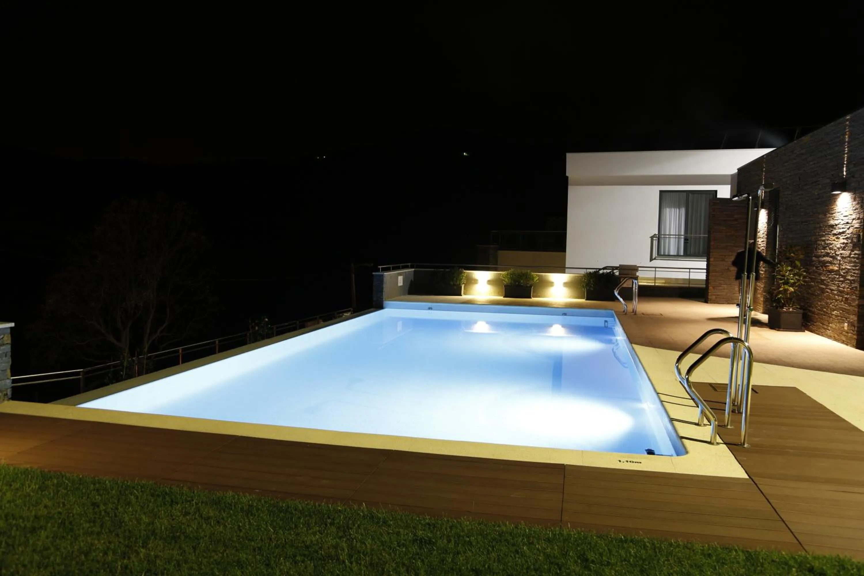 Swimming pool in LBV House Hotel