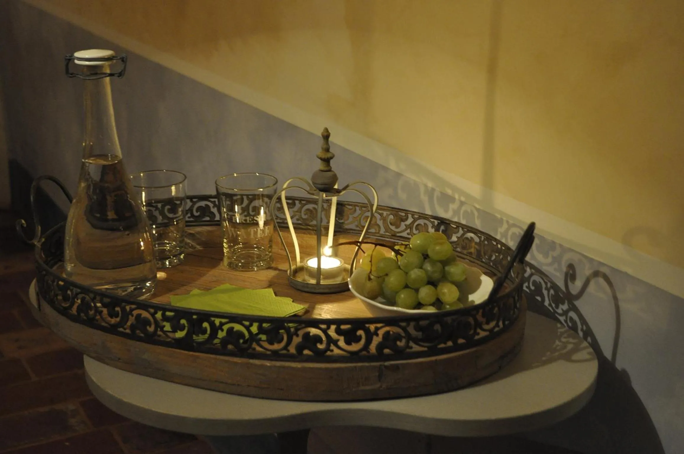 Decorative detail in Il Casale del Duca