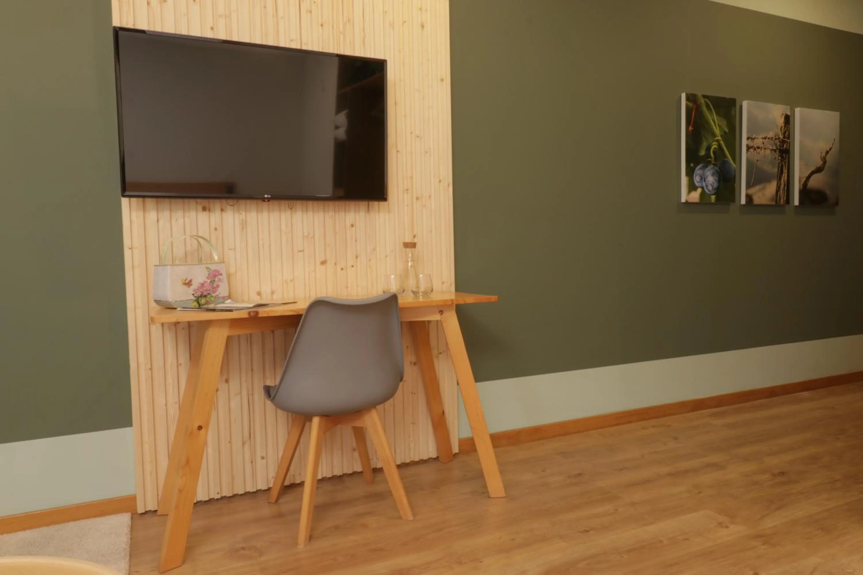 Bedroom in Dois Lagares House