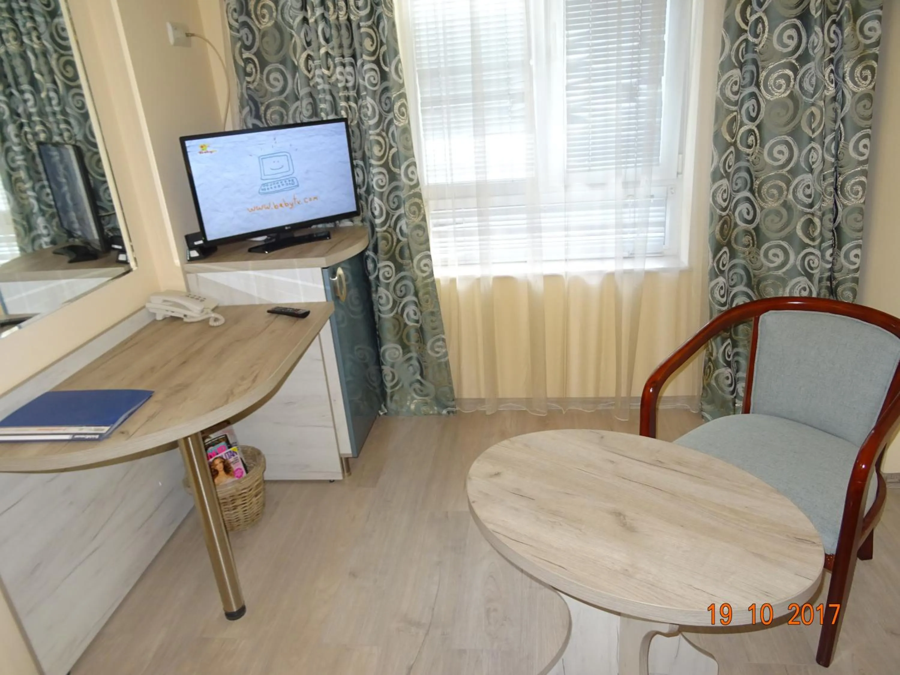 Photo of the whole room in Victoria Hotel