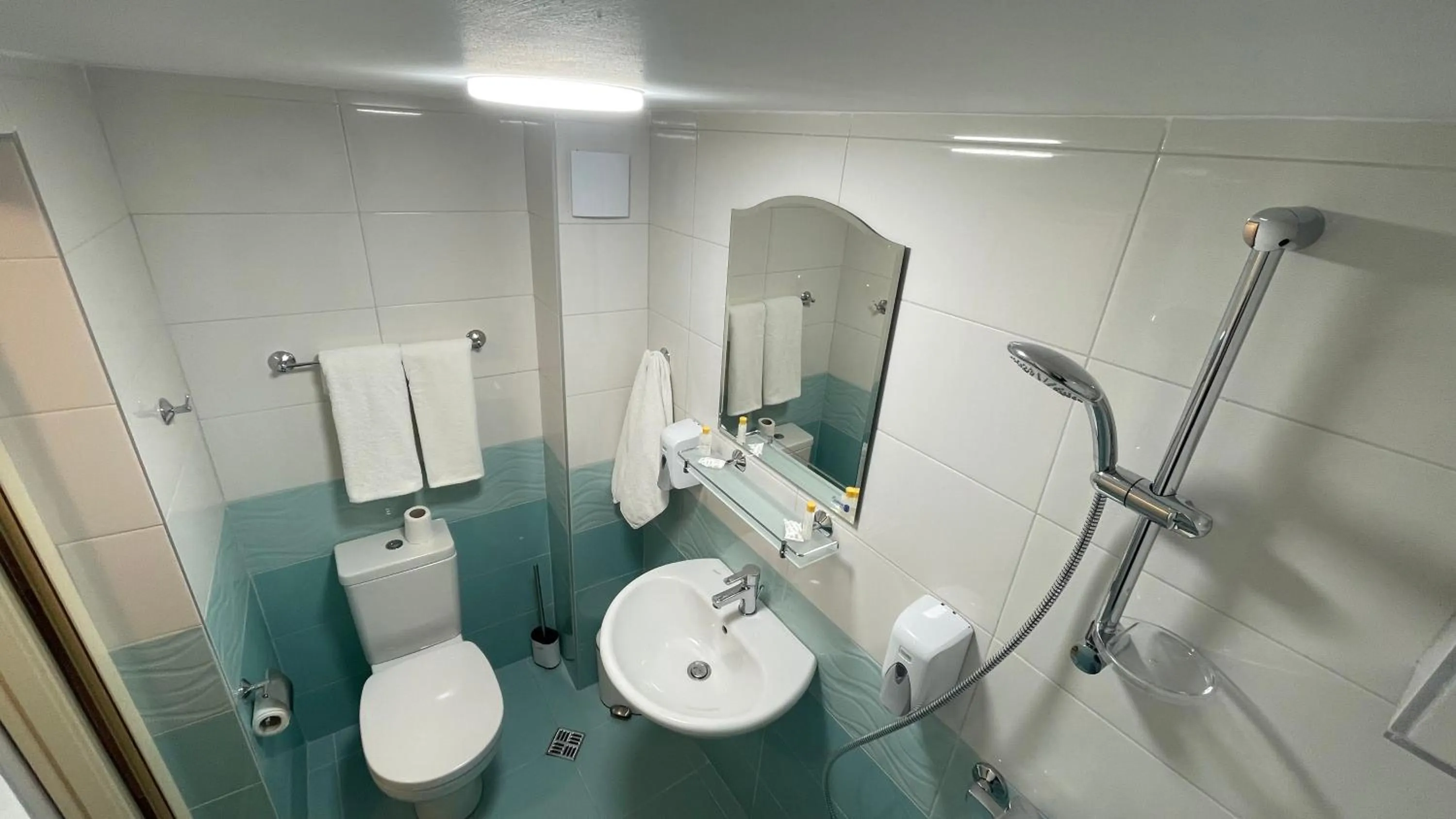 Bathroom in Victoria Hotel