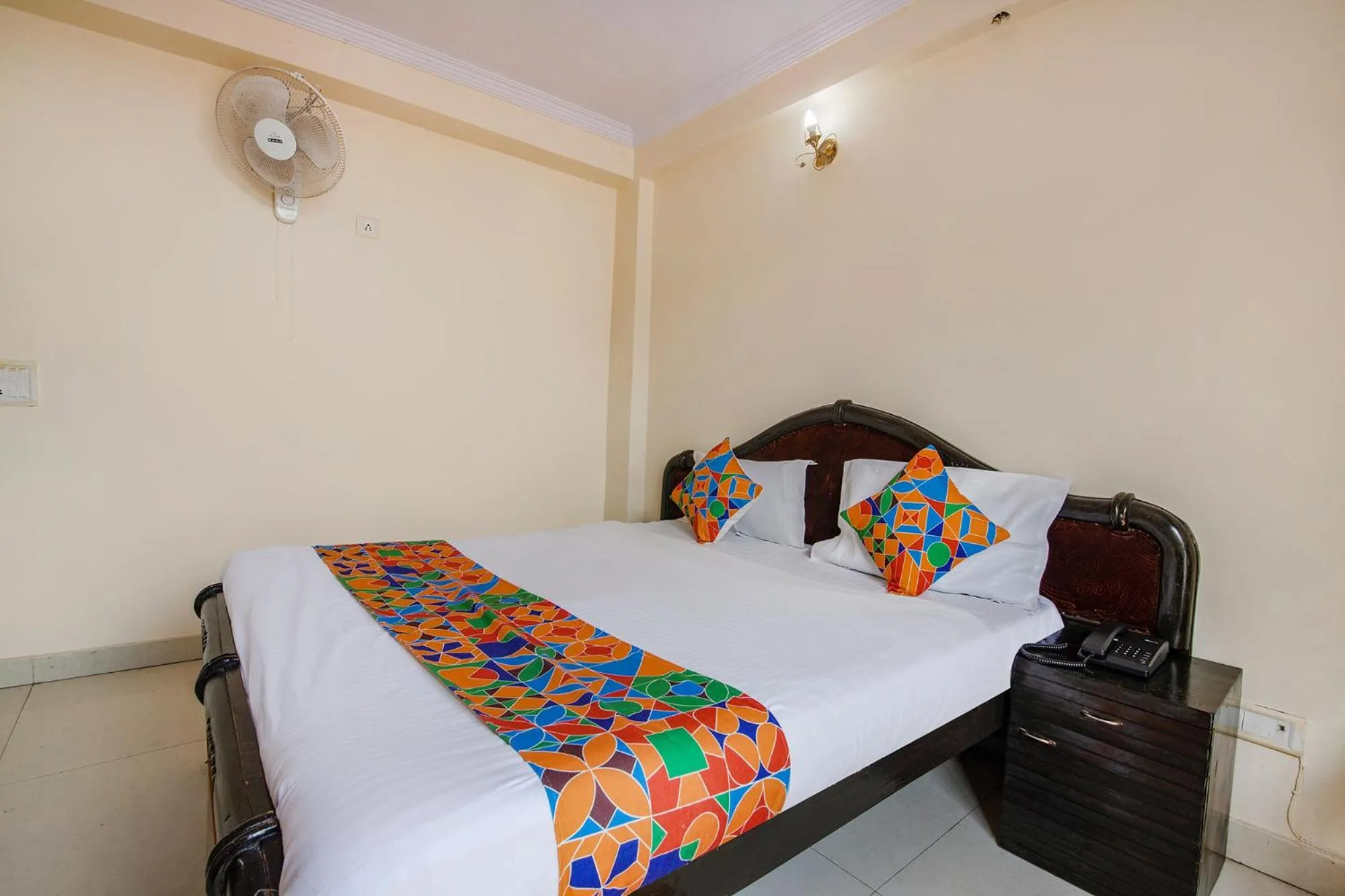 Bed in FabExpress Sapphire