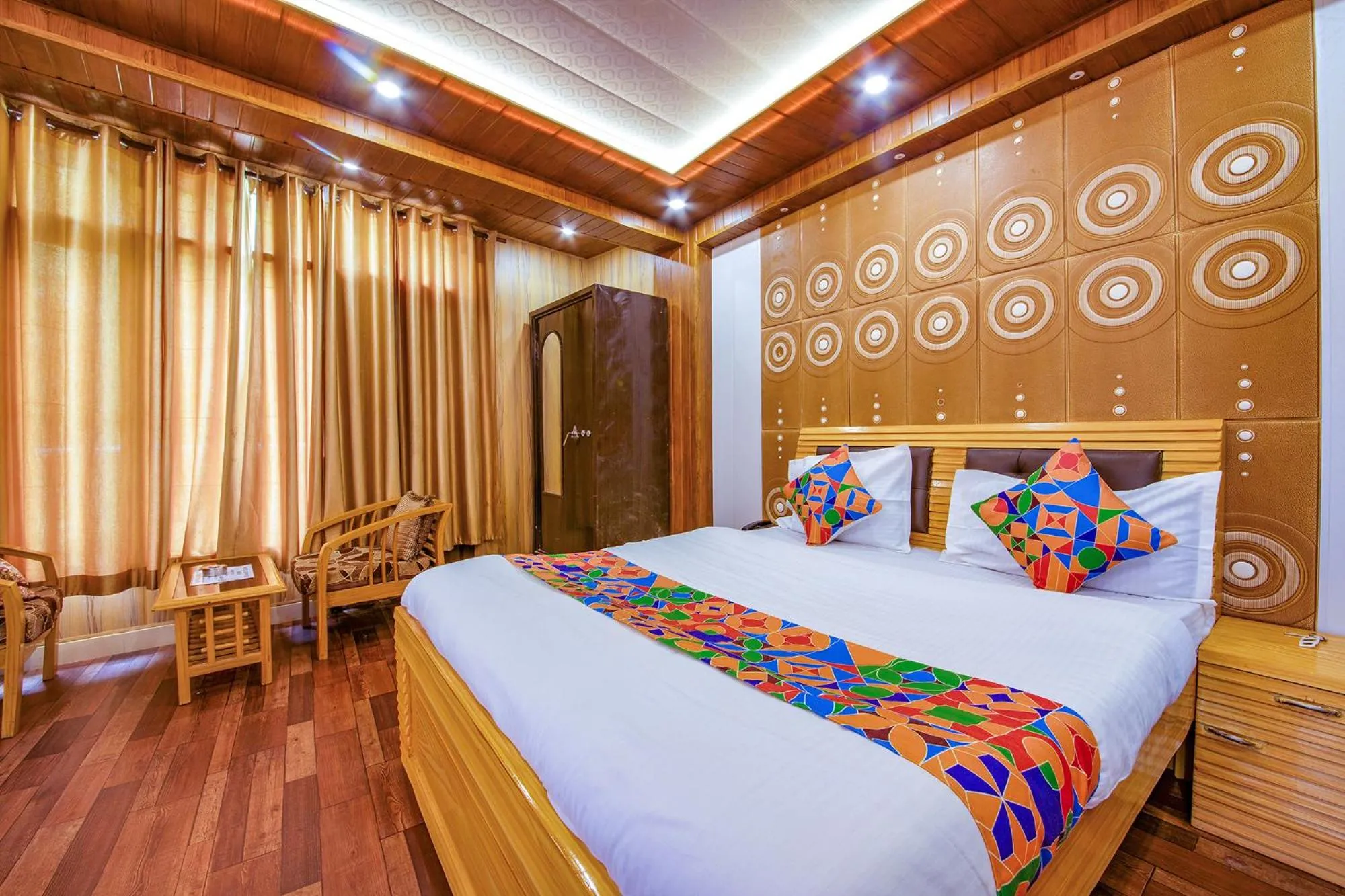 Bed in FabExpress Sapphire