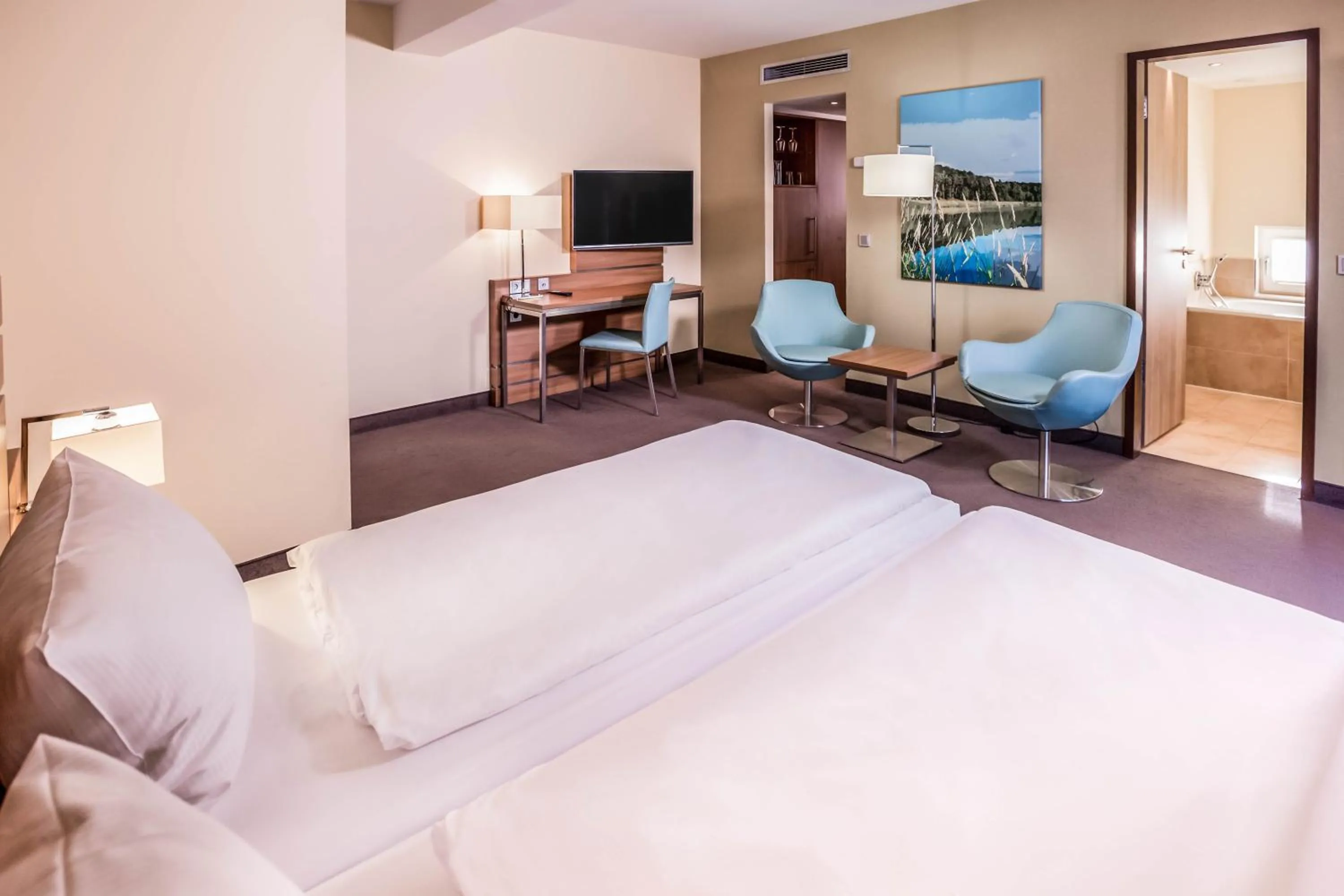 Photo of the whole room, Bed in Seehotel Fleesensee