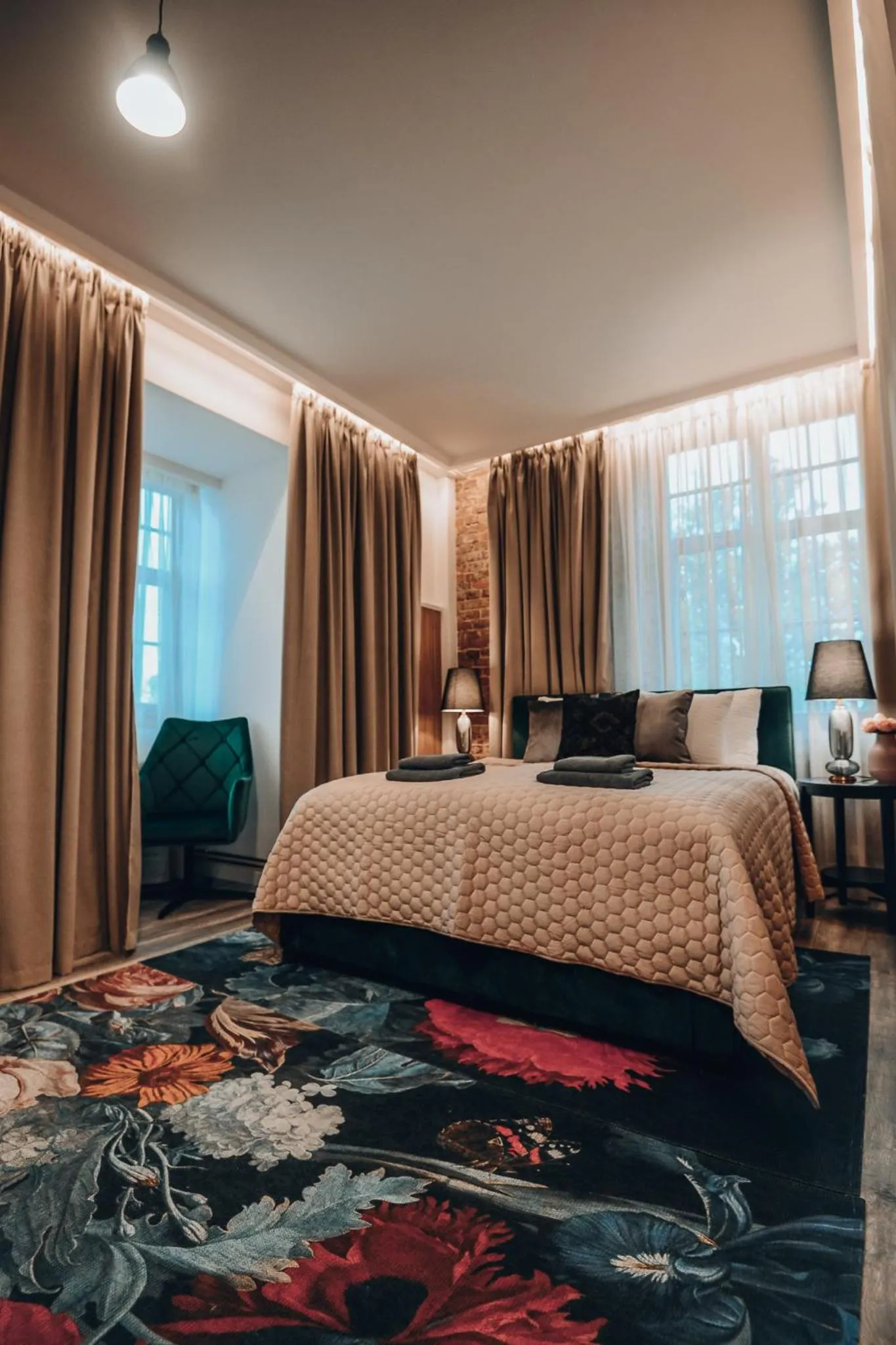 Bed in Bahnhofs hotel