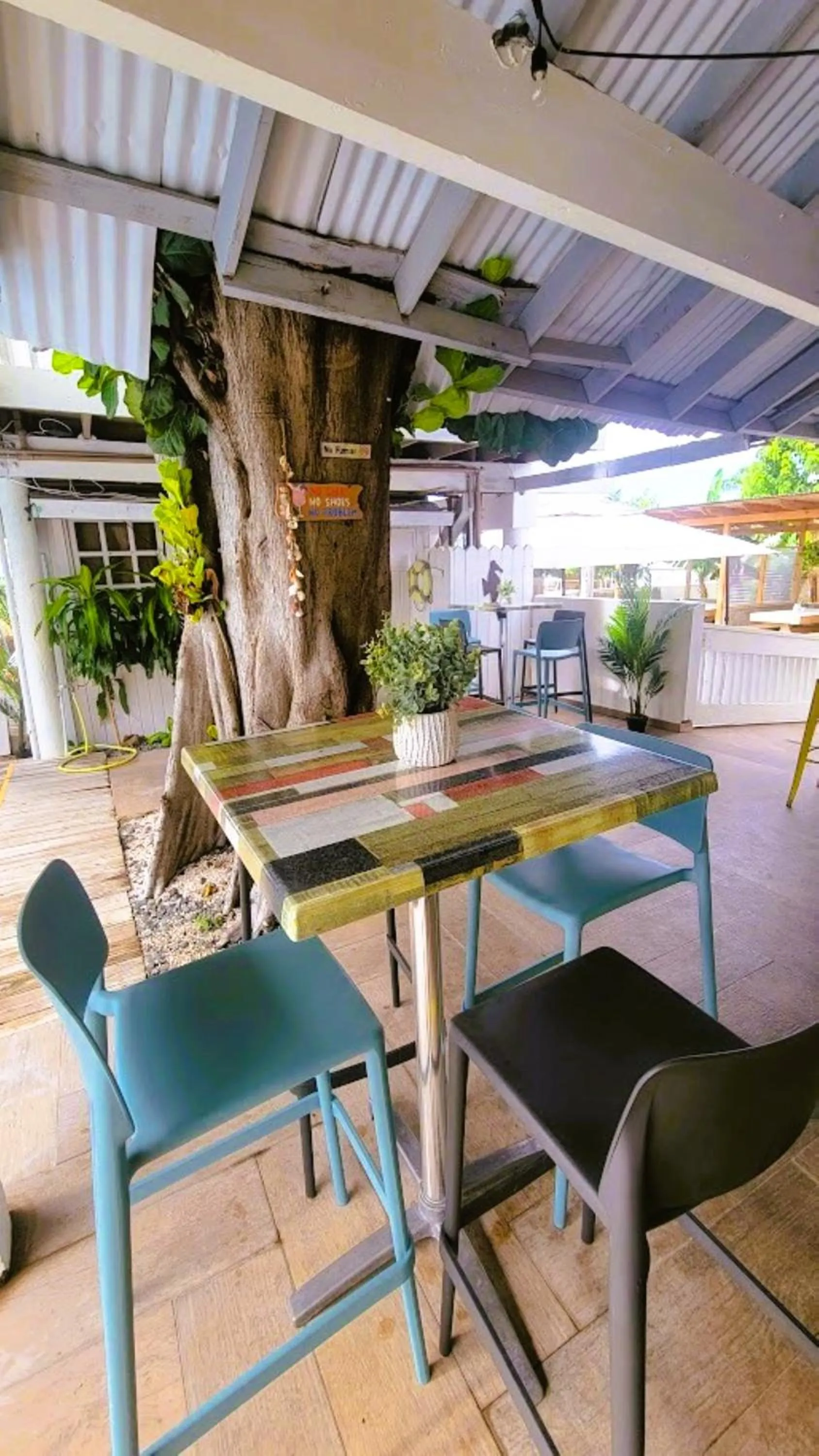 Seating area in La Jamaca - An Island Vibe Hotel