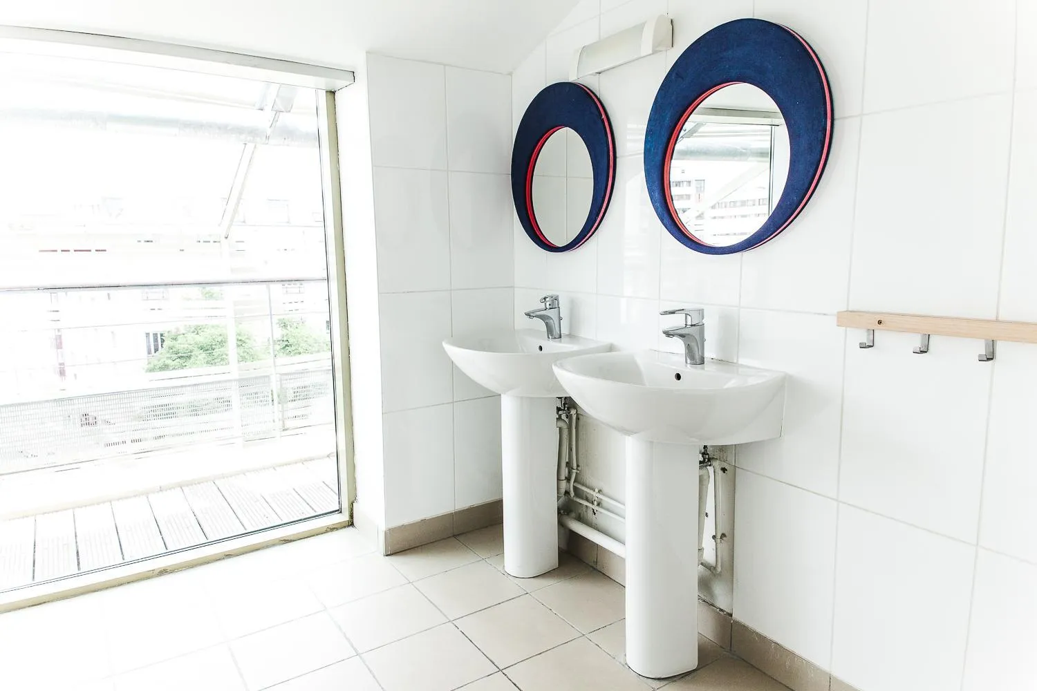 Bathroom in St Christopher's Inn Paris - Canal