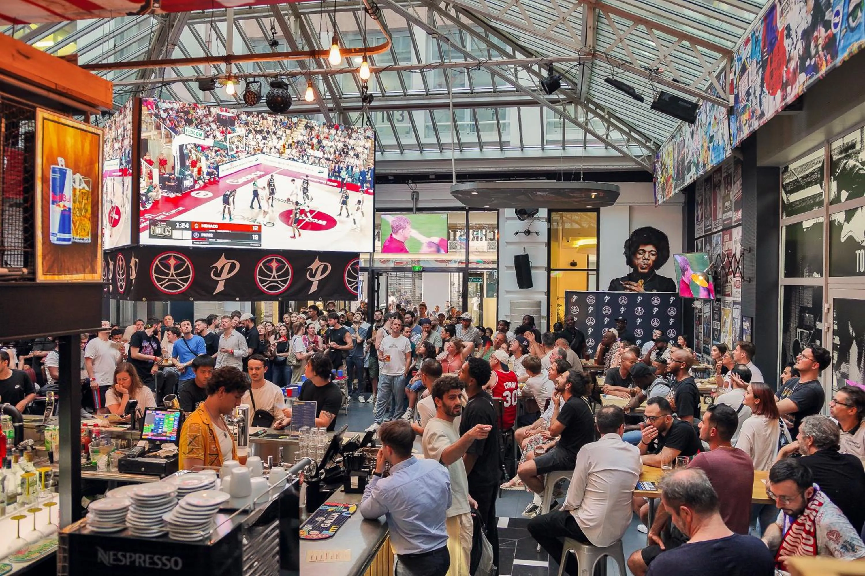 Lounge or bar in St Christopher's Inn Paris - Gare du Nord