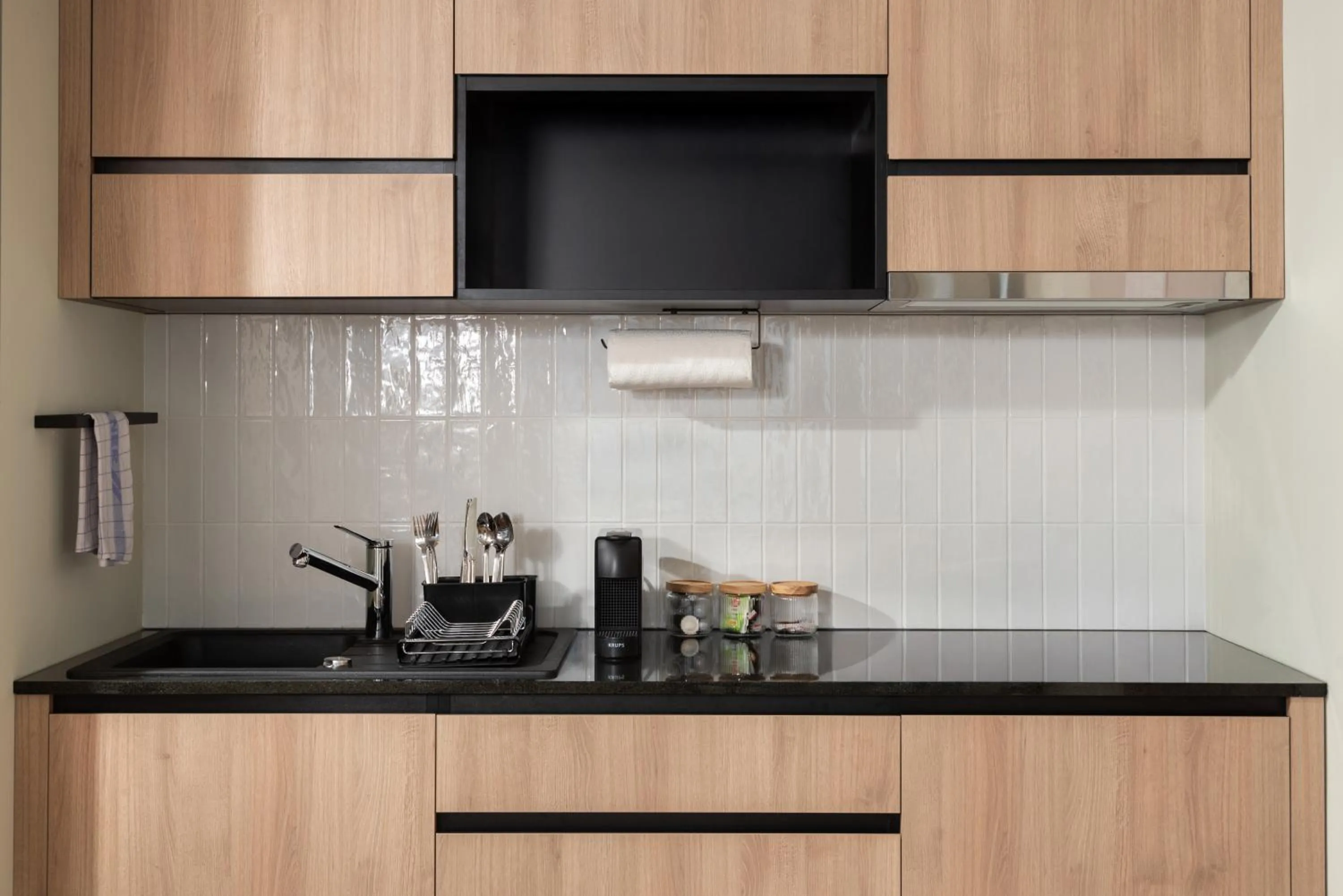 Kitchen or kitchenette in master Mirabell