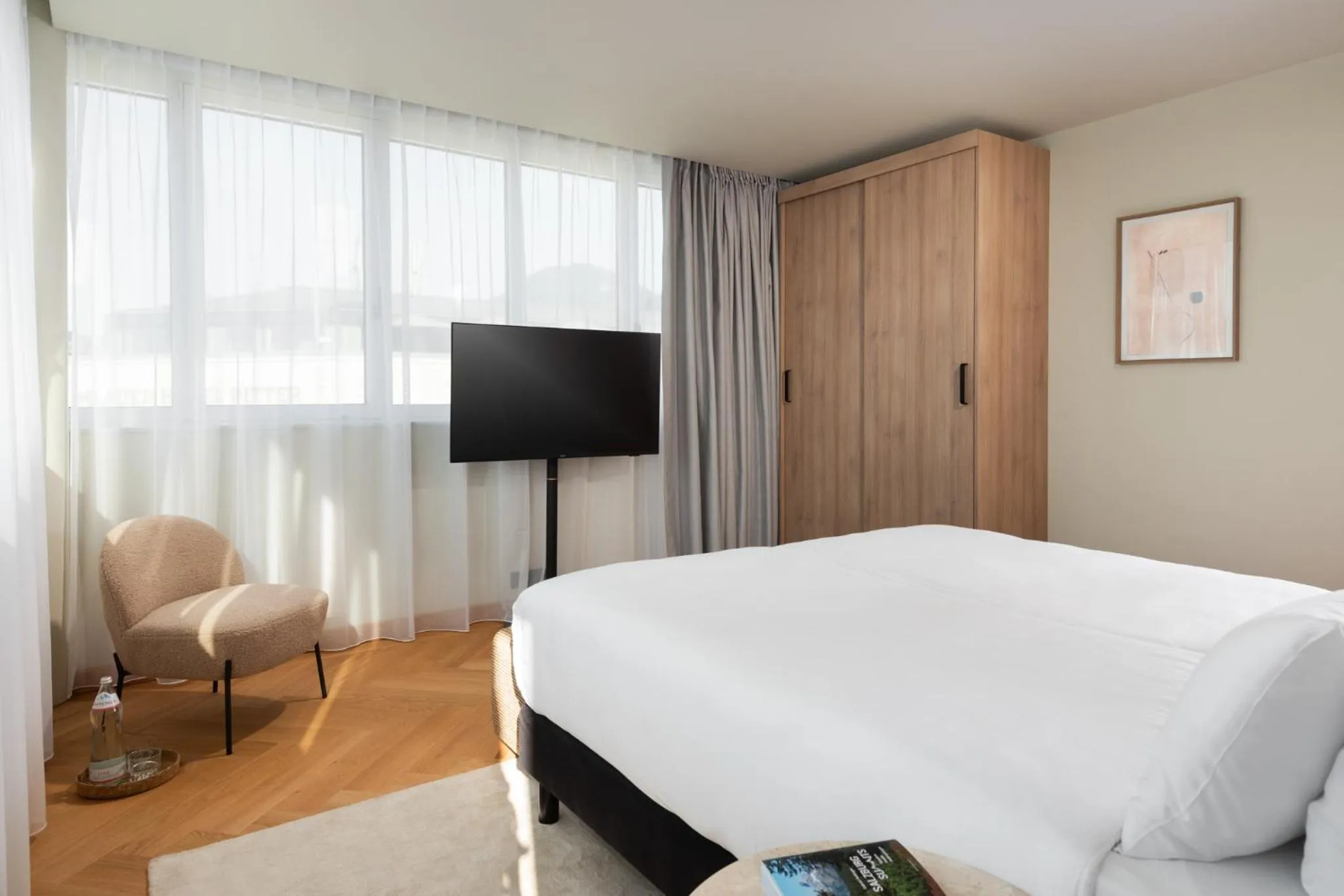 Bed in master Mirabell