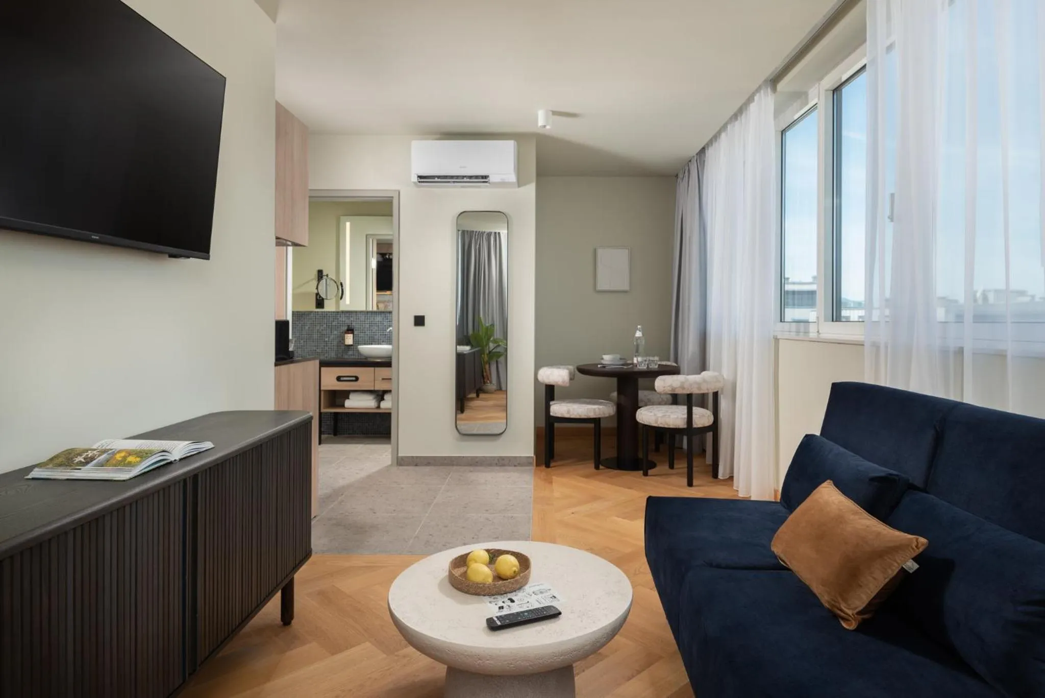 TV and multimedia in master Mirabell