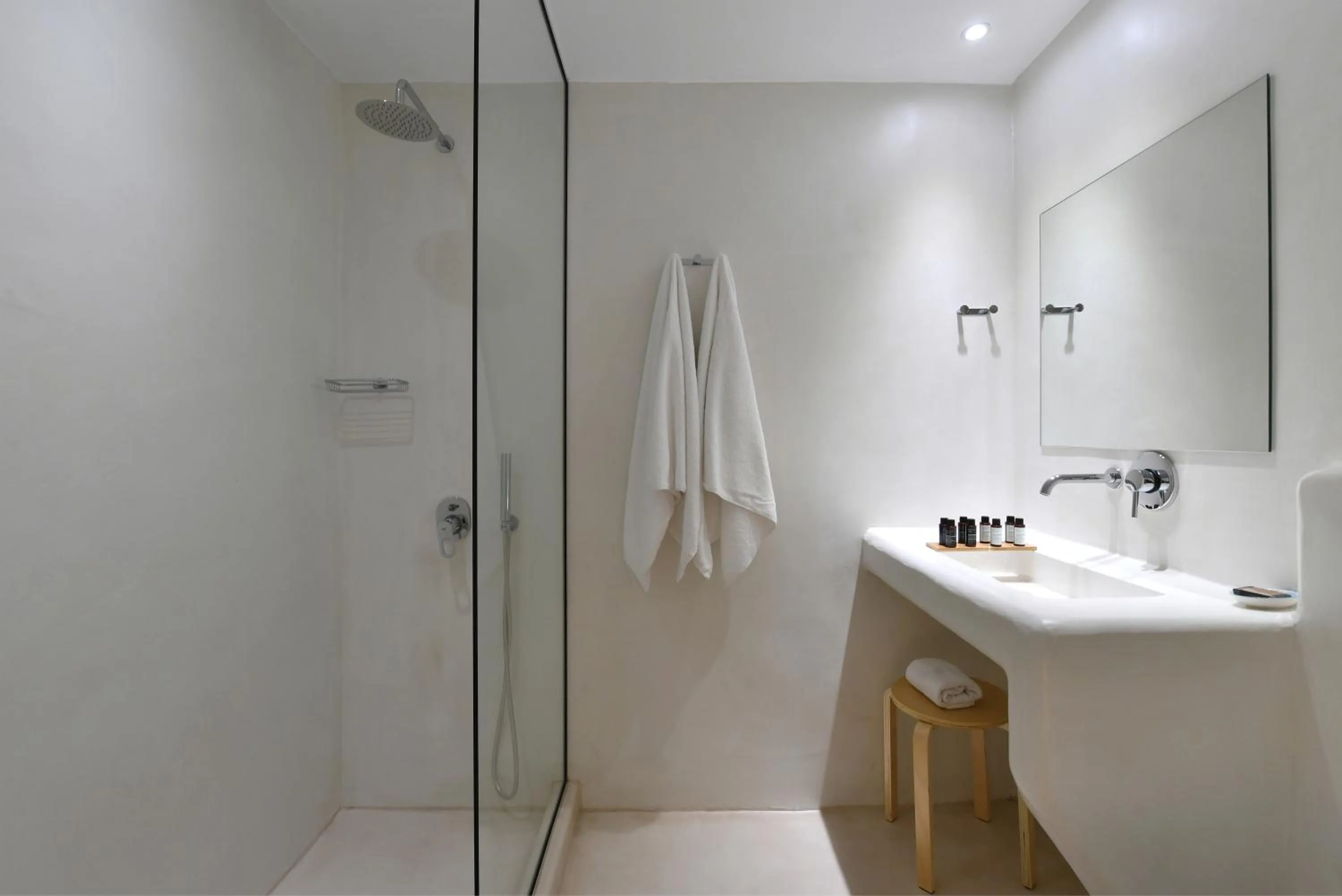 Shower in Ammos Luxury Rooms & Home