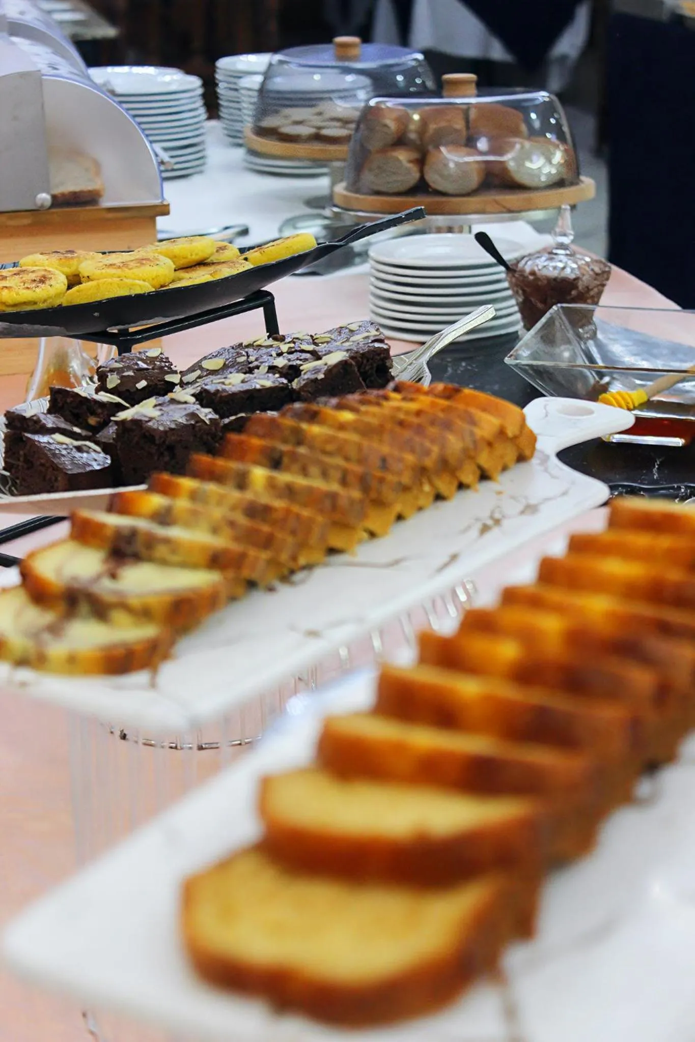 Buffet breakfast in Majliss Hotel Downtown