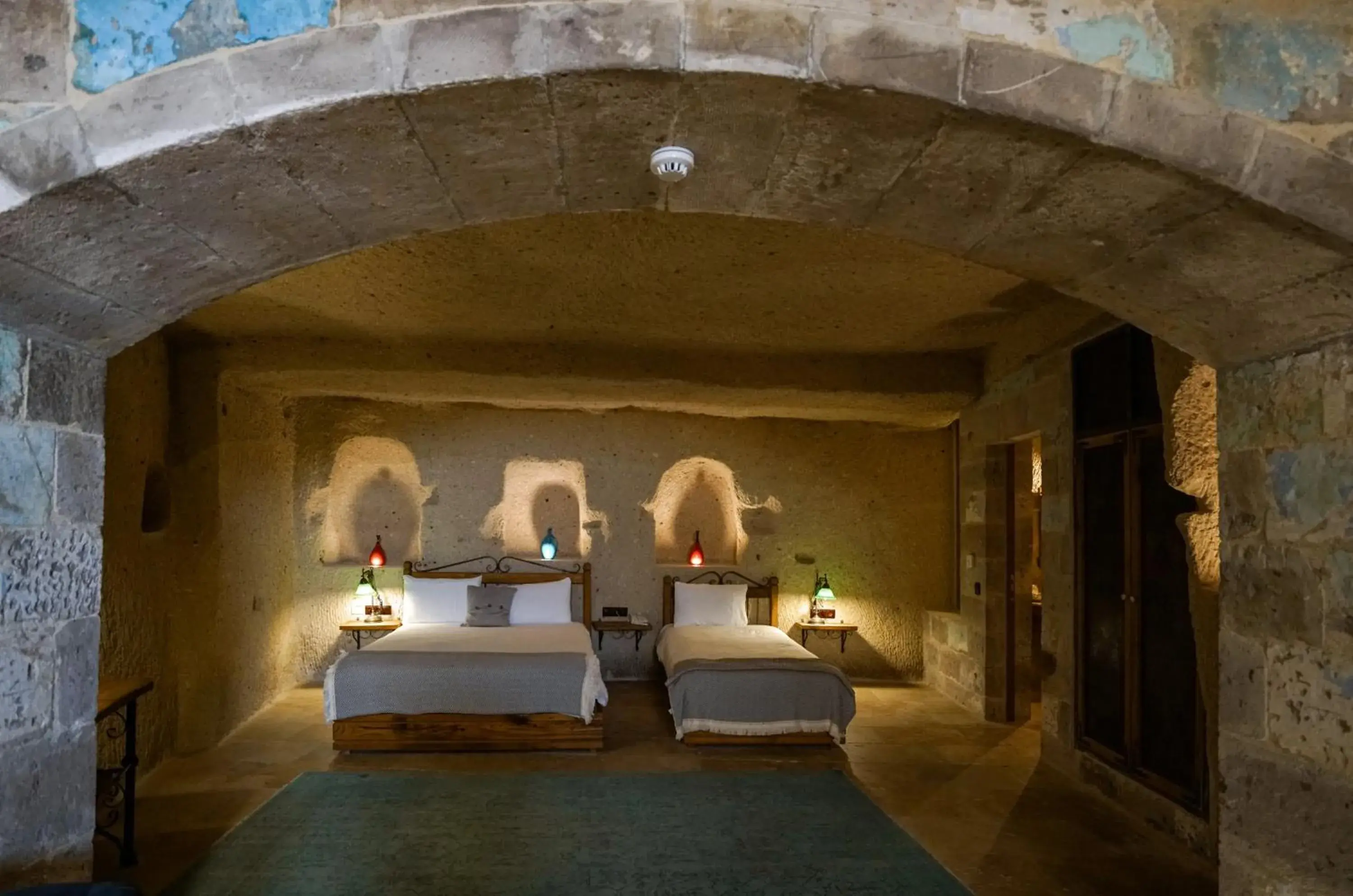 Triple Room in Design Cave Hotel Triple Room in Design Cave Hotel