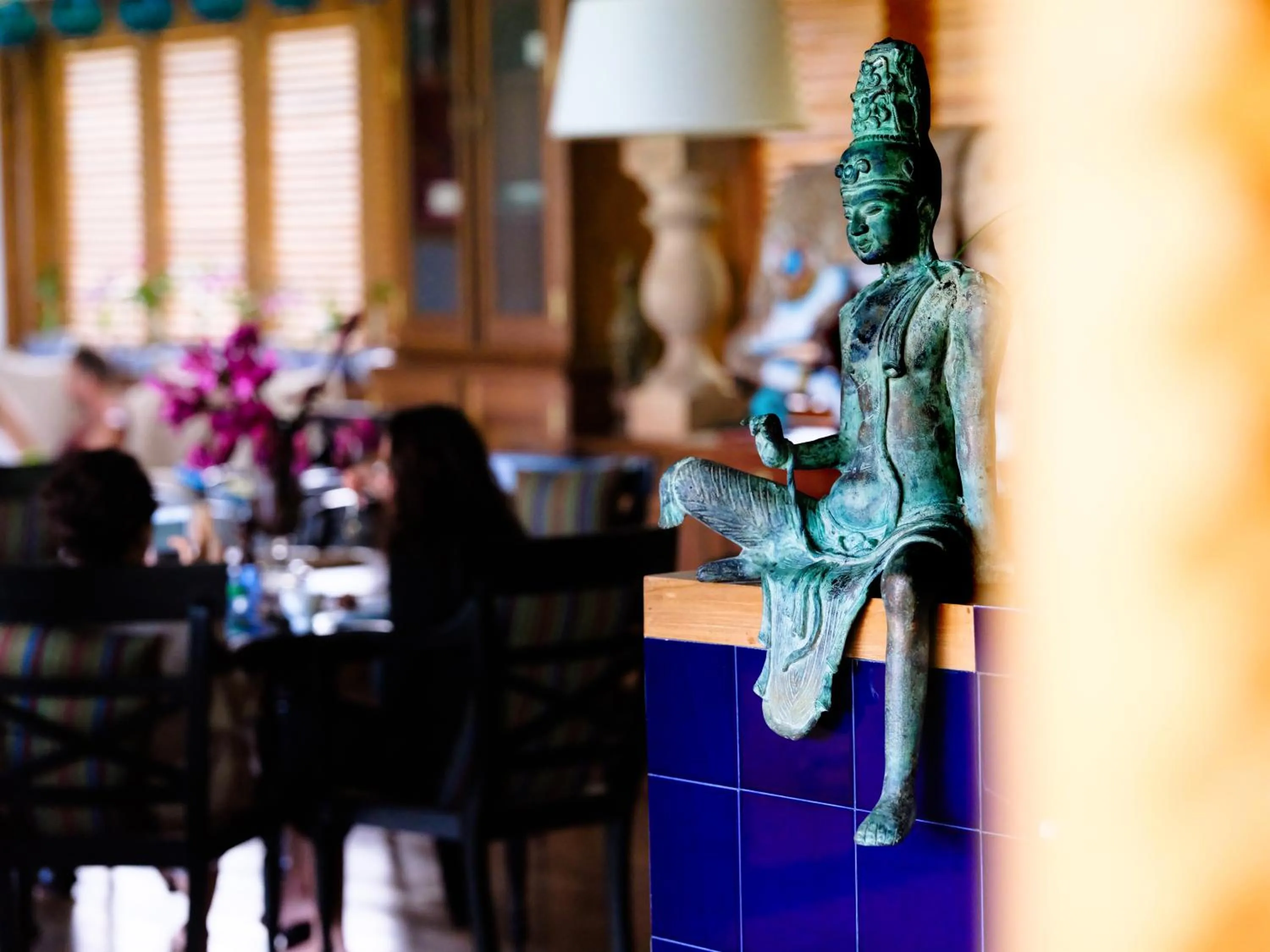 Restaurant/places to eat in Villa SPACE