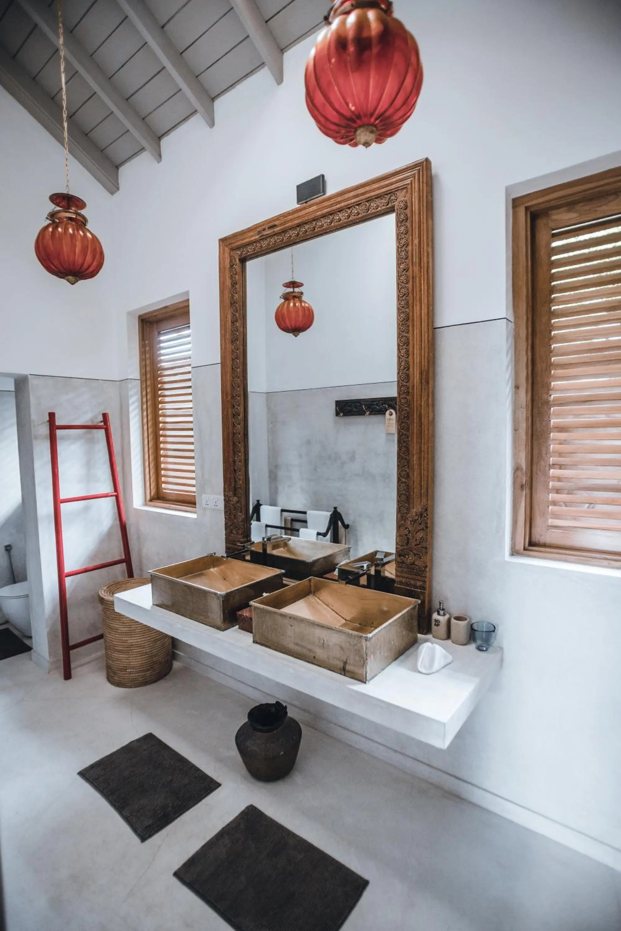 Property building in Villa SPACE