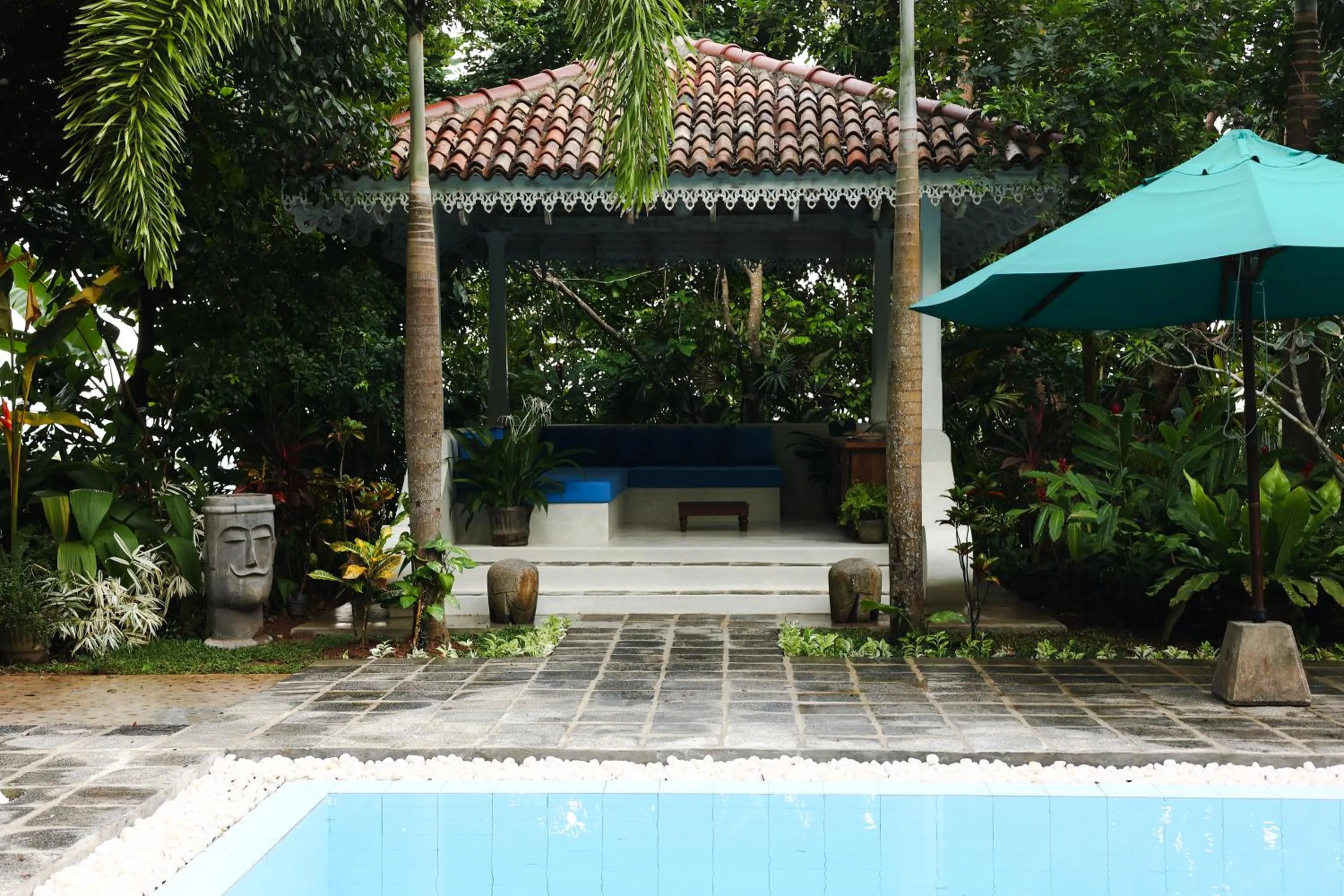 Swimming pool in Villa SPACE