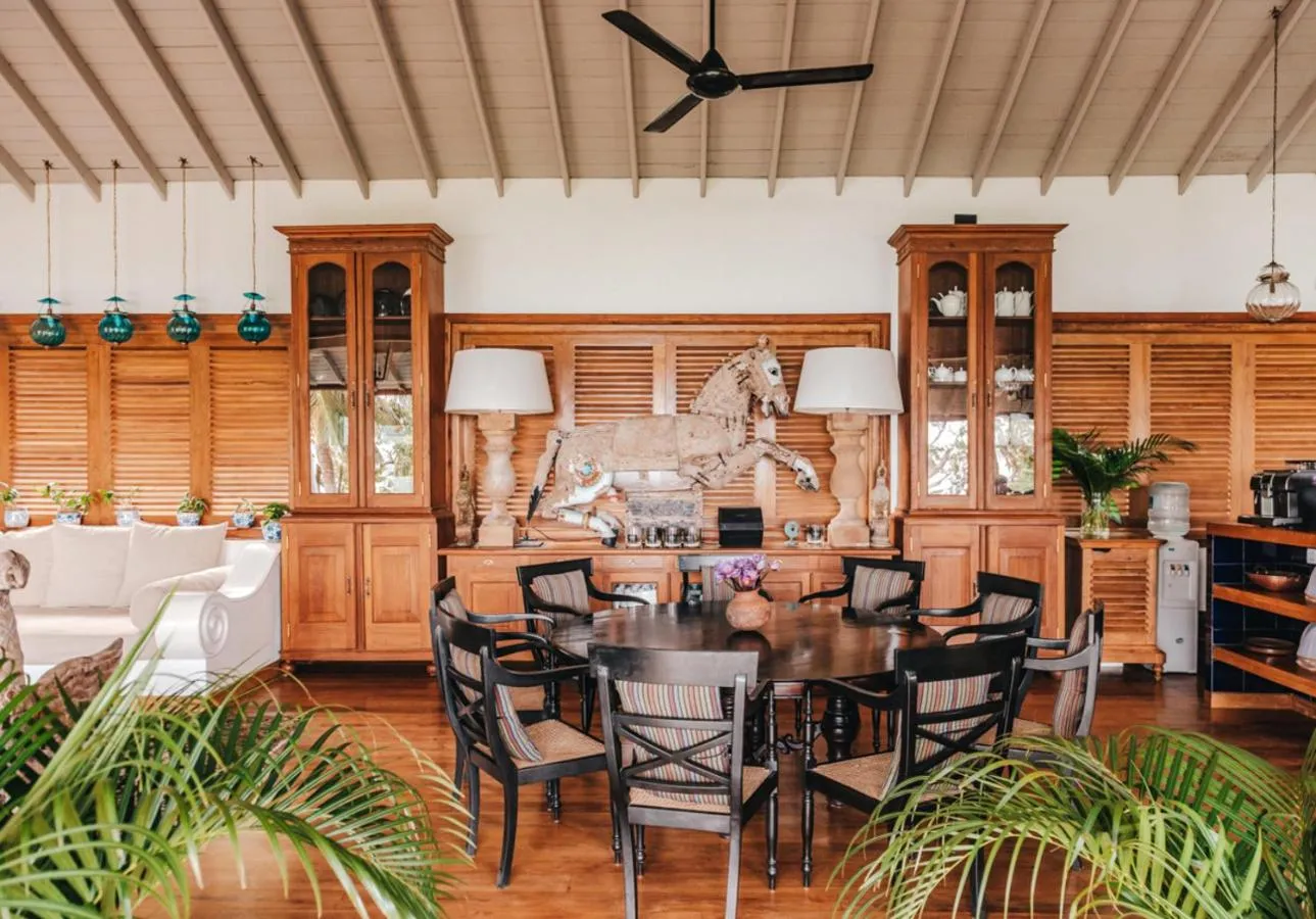 Restaurant/places to eat in Villa SPACE