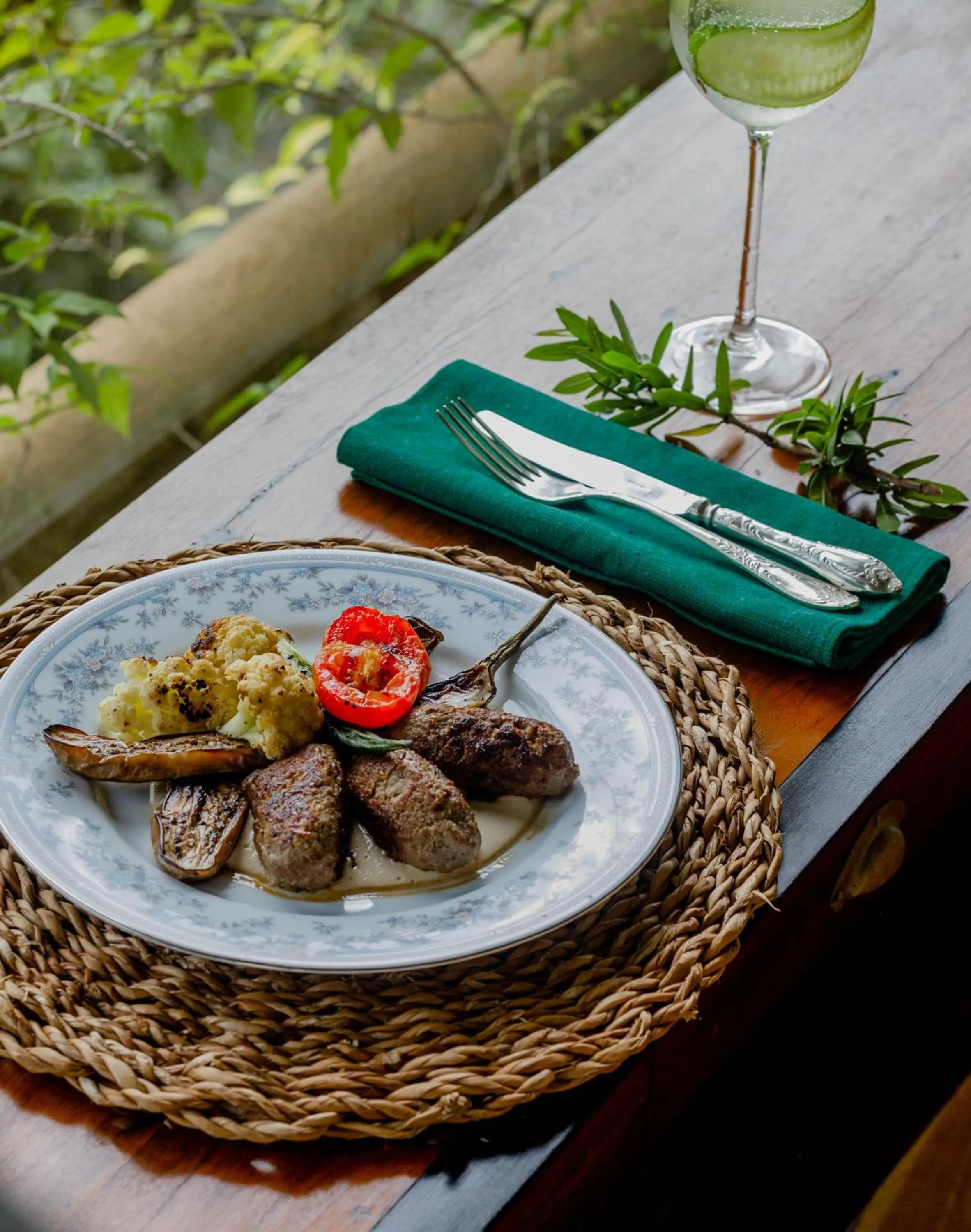 Restaurant/places to eat in Villa SPACE