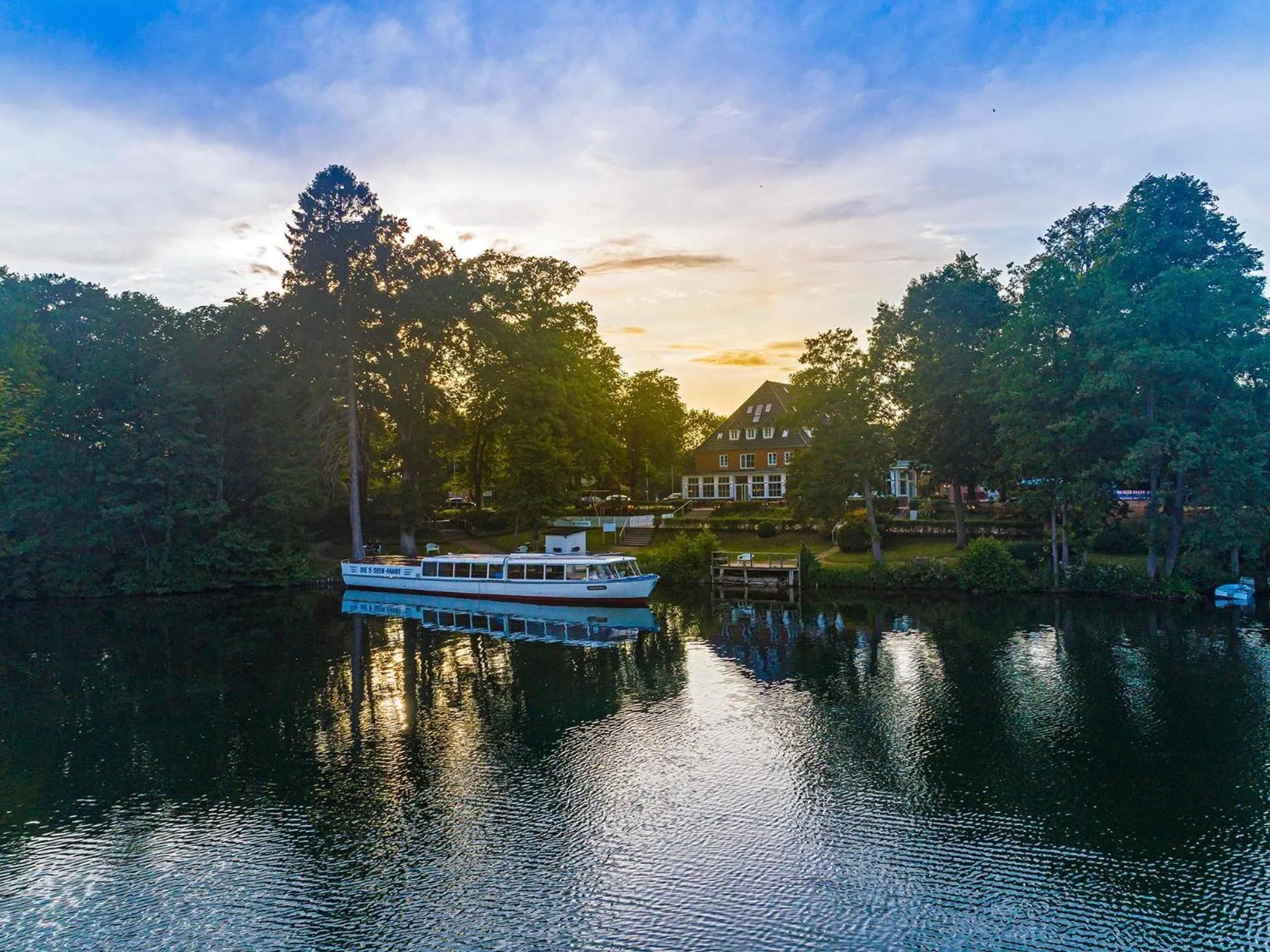 Property building in Lake House Plön
