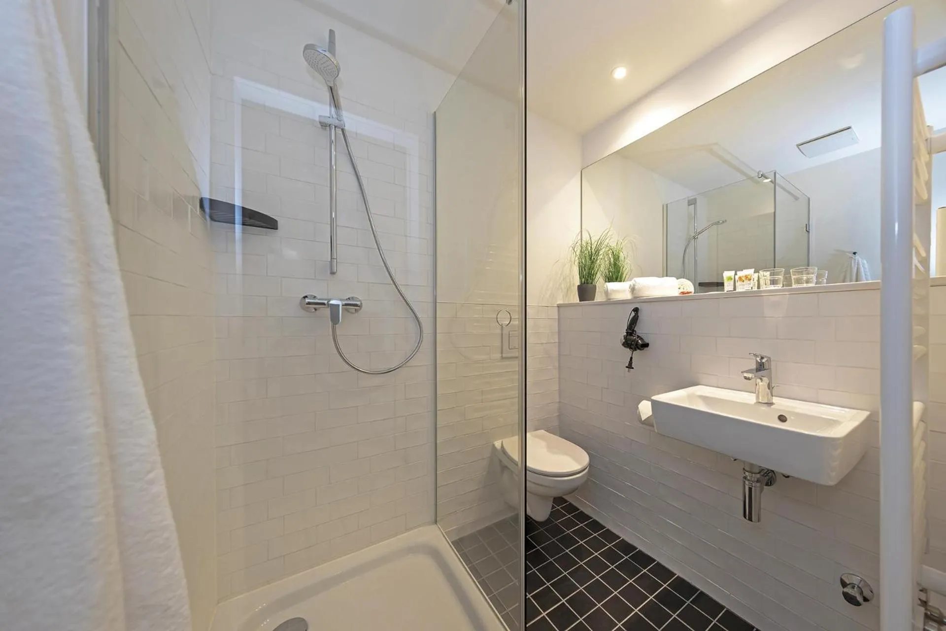 Shower in Lake House Plön