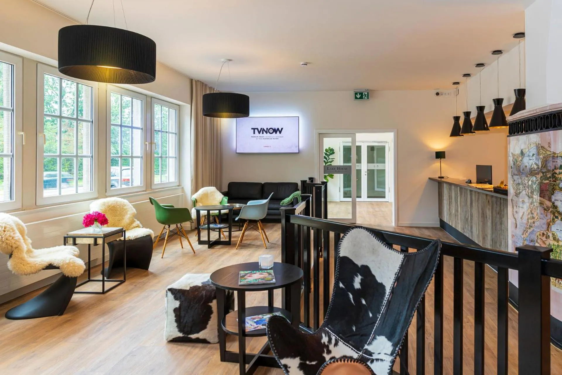Lobby or reception in Lake House Plön