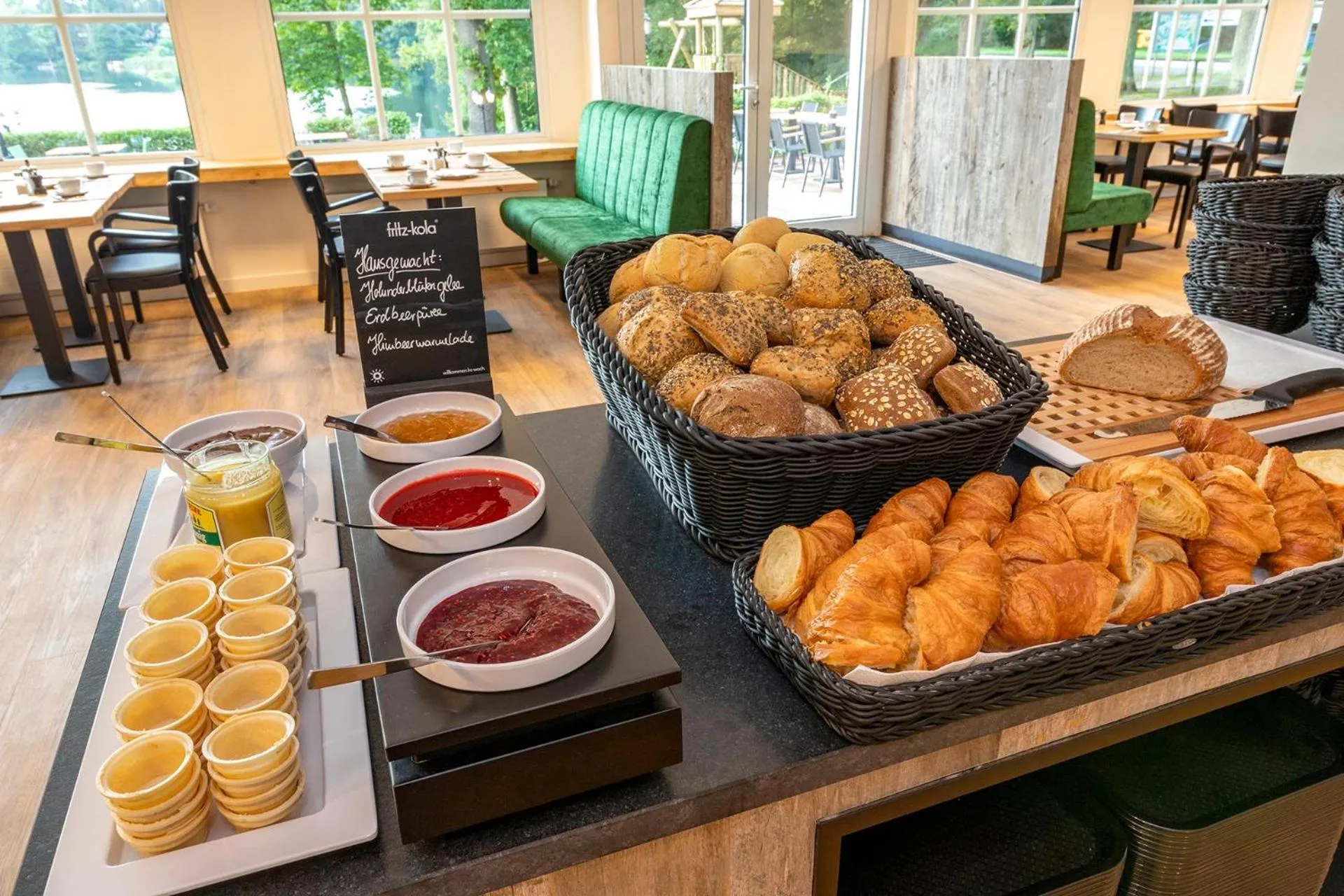 Buffet breakfast in Lake House Plön