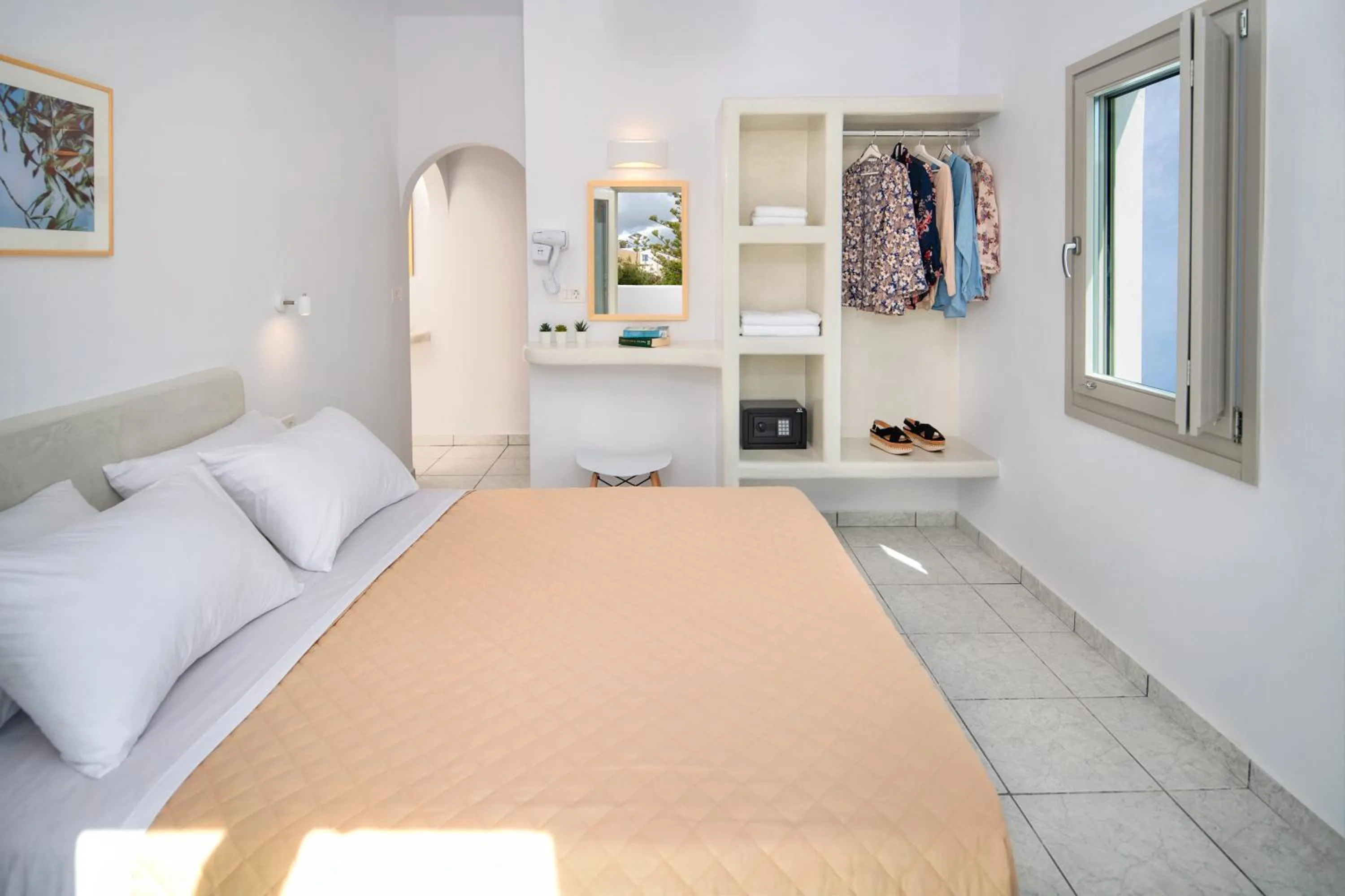 Bedroom, Bed in Olive Tree Suites