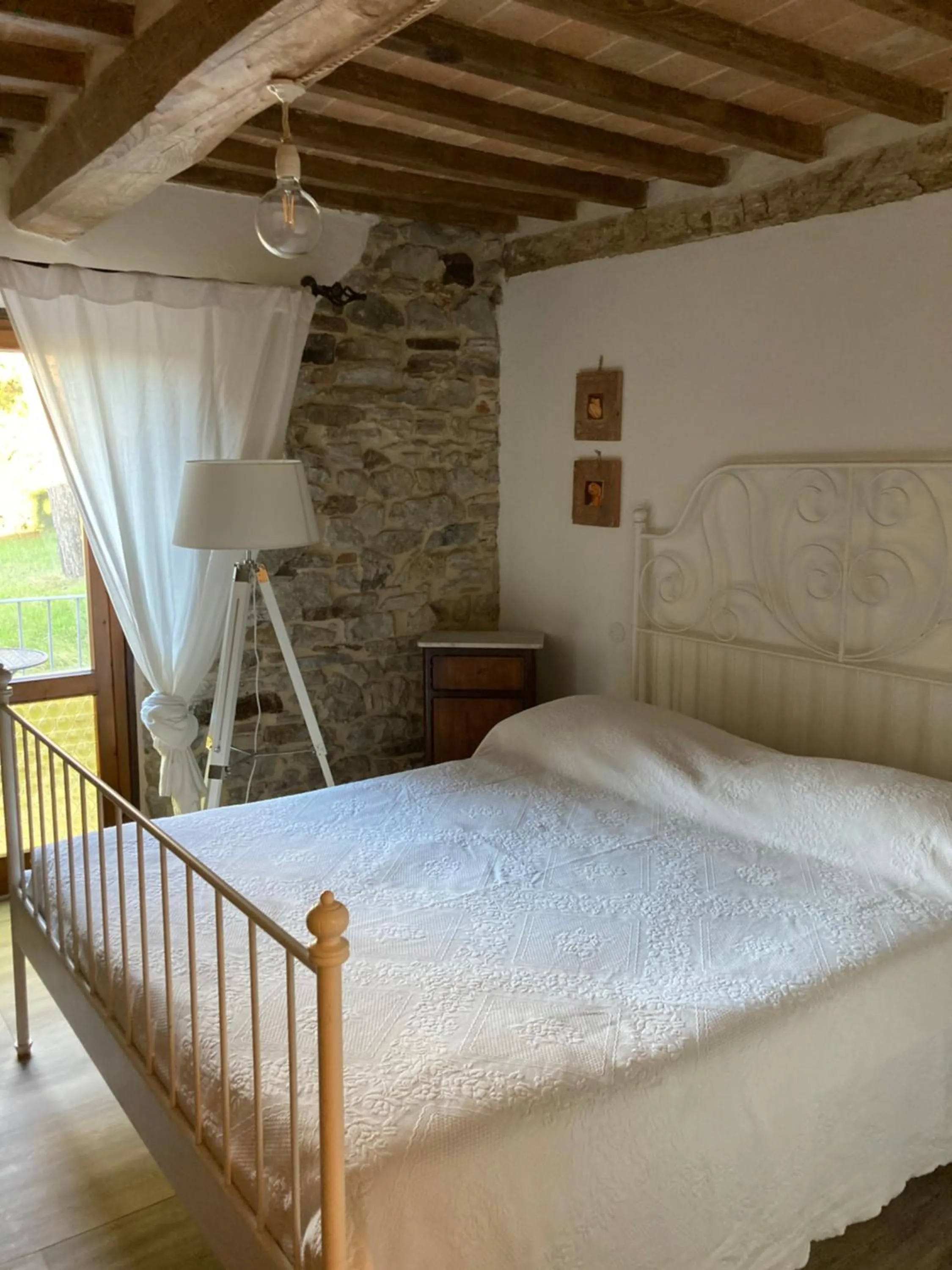 Bed in La pecora e l agnello