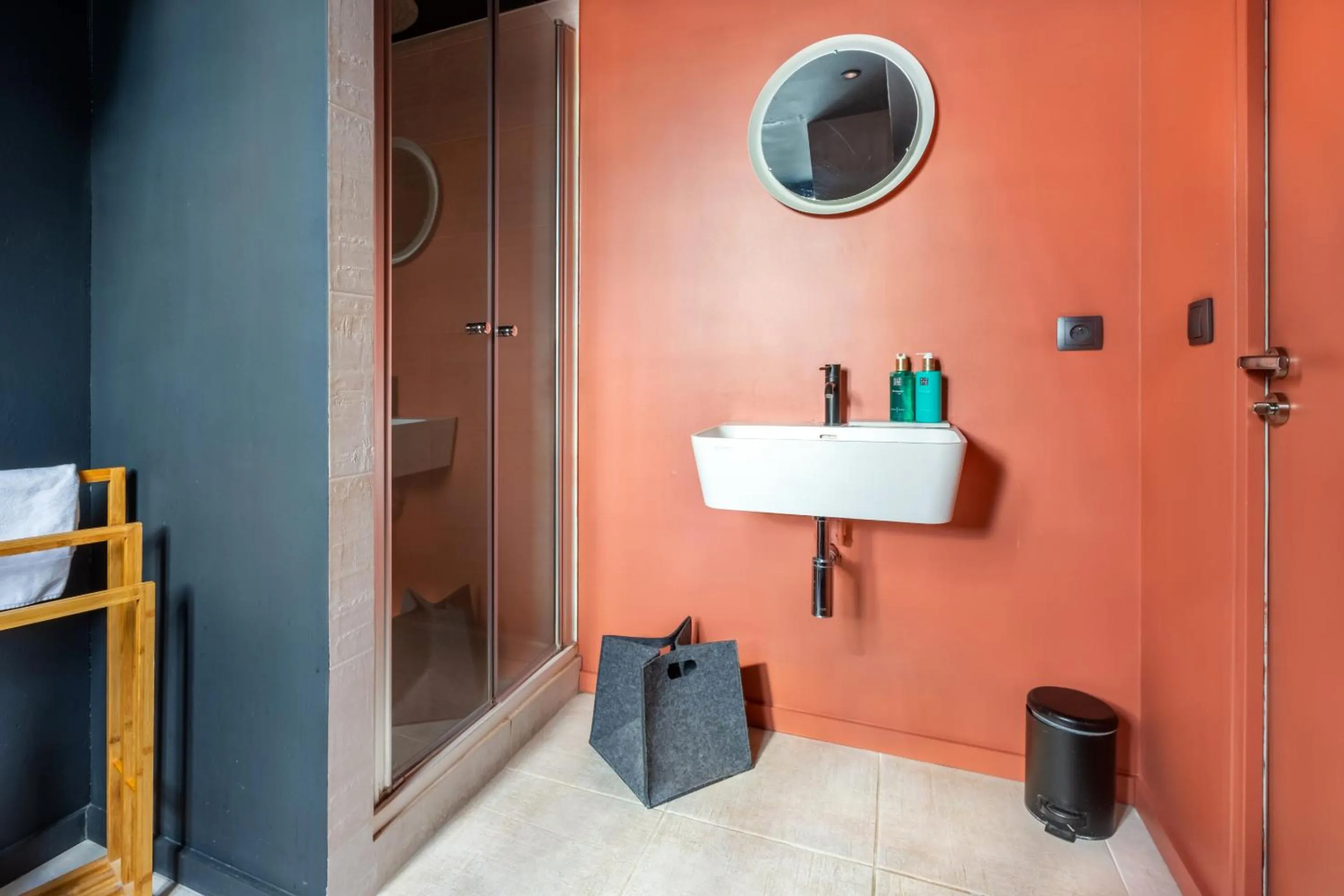 Bathroom in Le Chat Qui Dort - Vieux Lille II