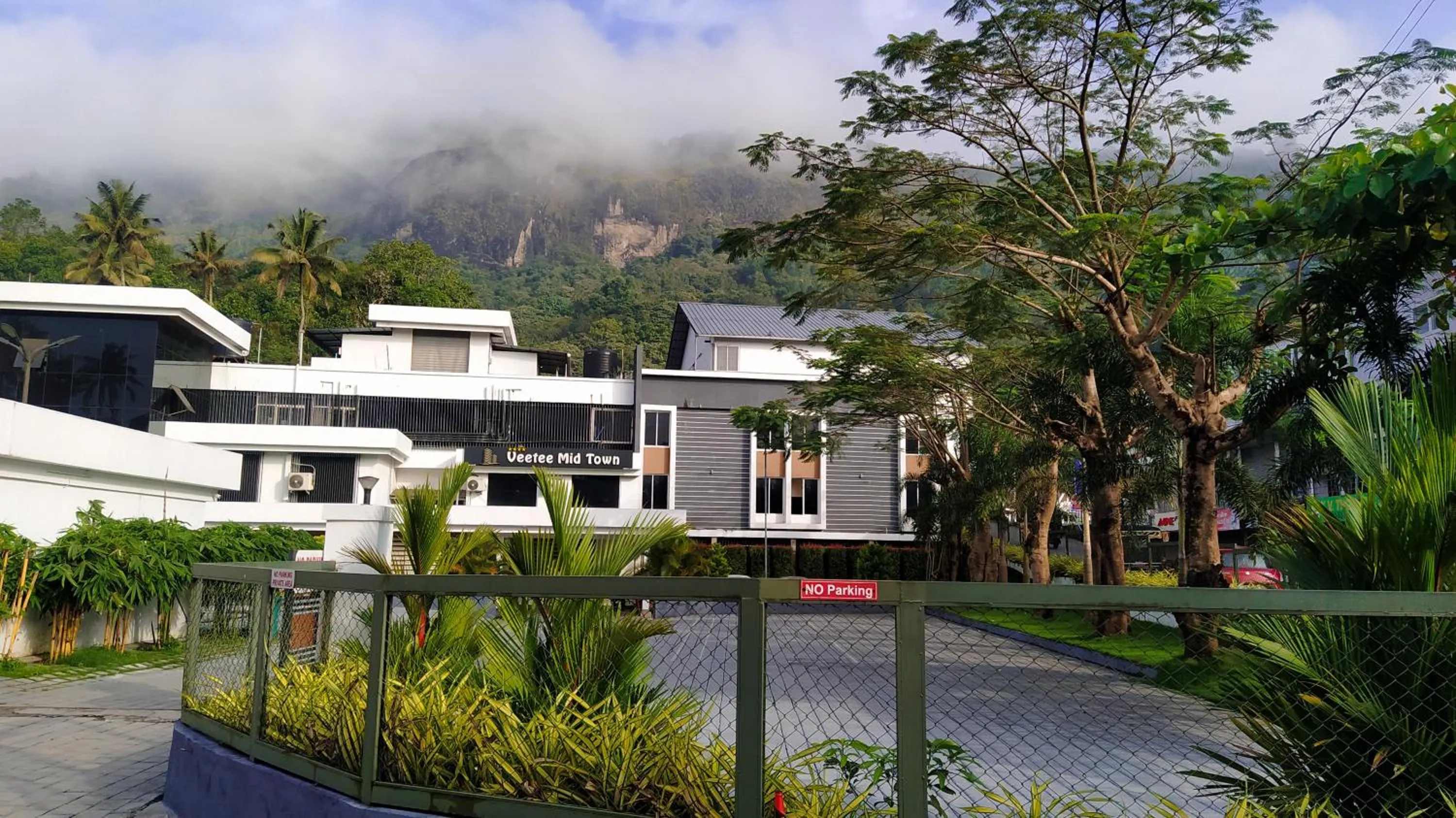 Property building in VEETEE MID TOWN