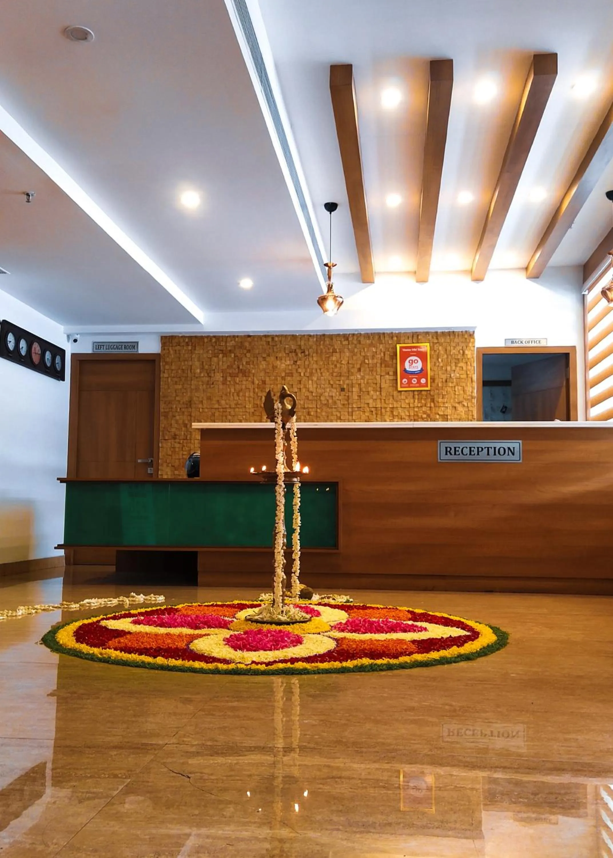 Text overlay in VEETEE MID TOWN