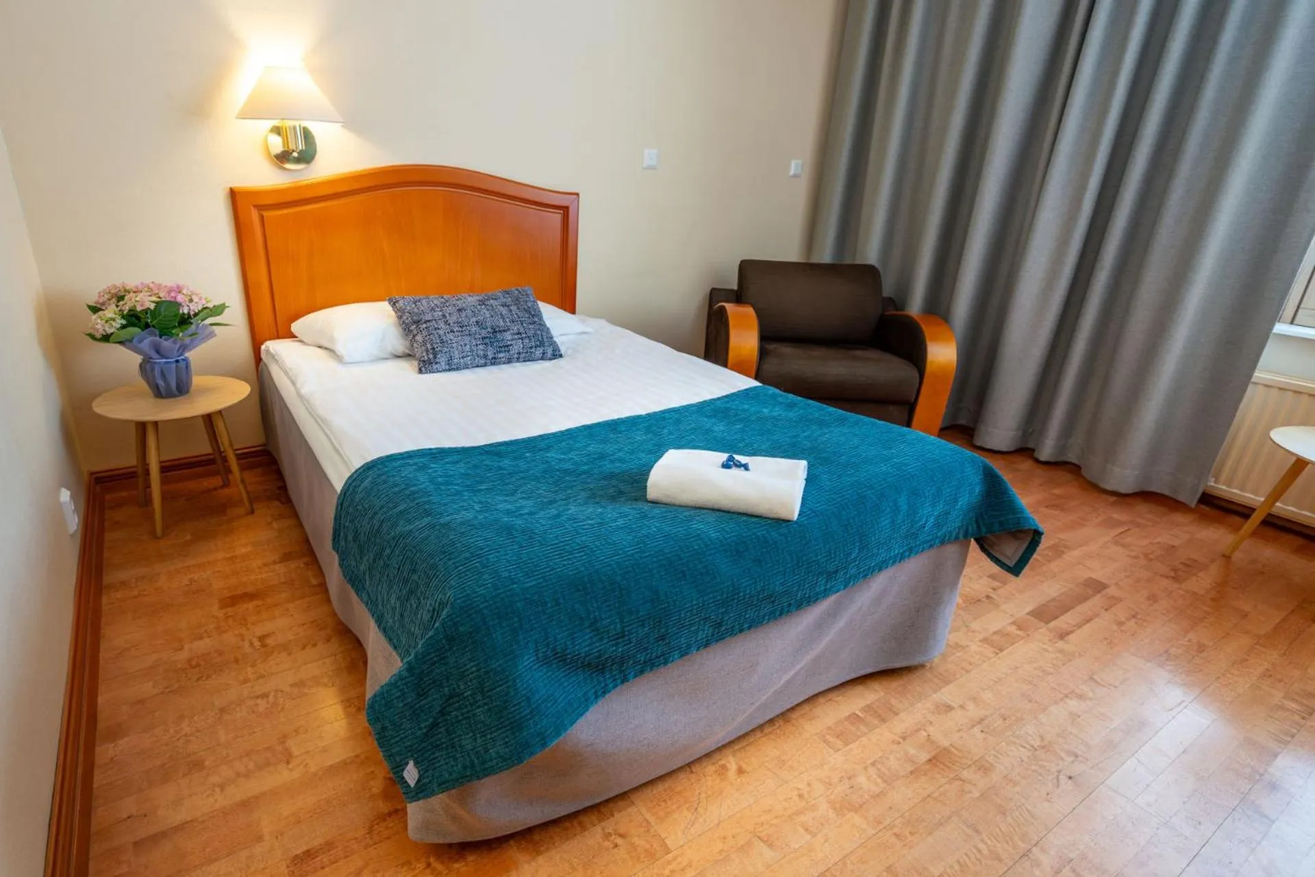 Bedroom, Bed in Hotel Kurikka