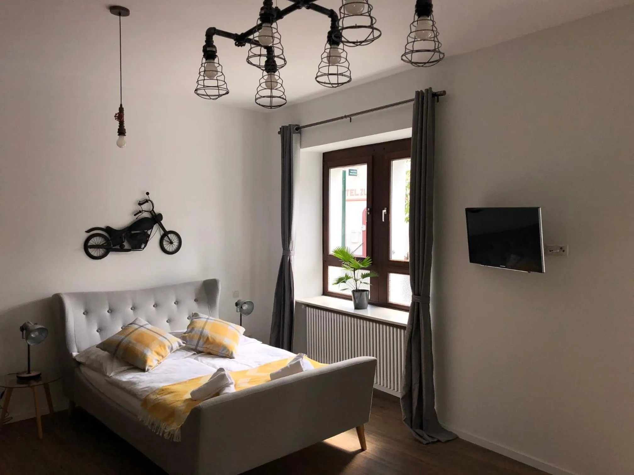 Bed in Boutique-Hotel „Altes Rathaus“